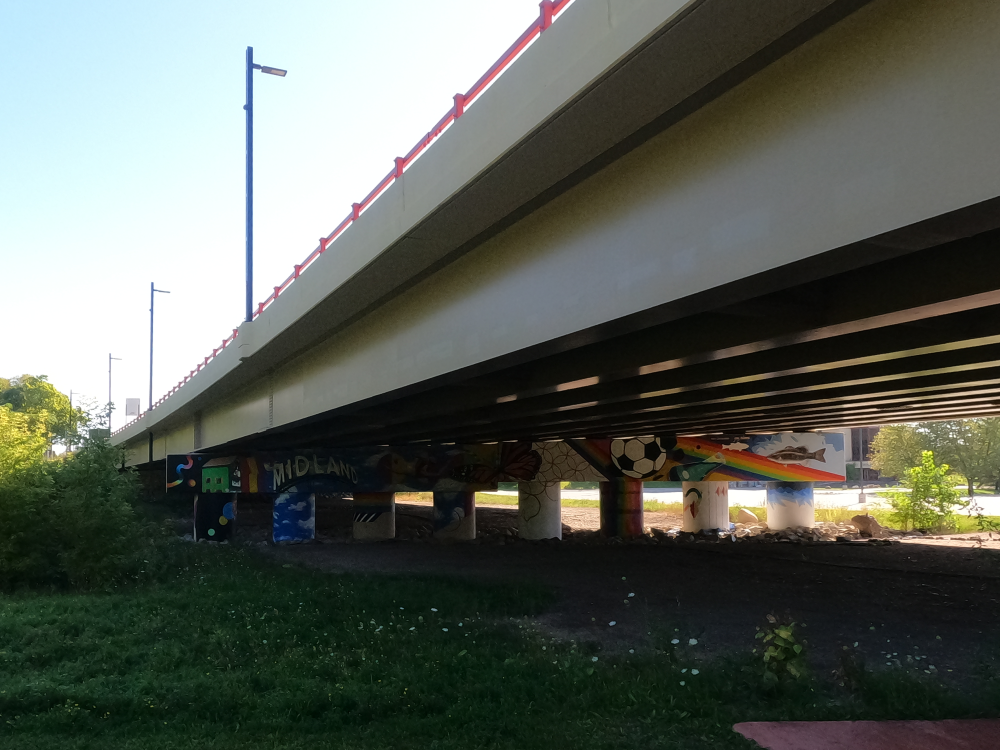 Karl B. Robertson Bridge 8.png