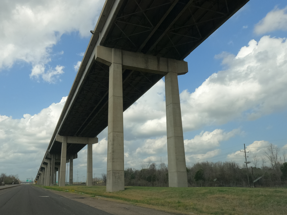 Veterans Memorial Bridge 3.png
