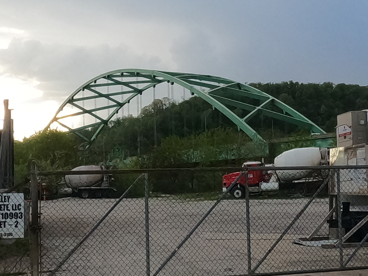 Vietnam Veterans Memorial Bridge 2.png