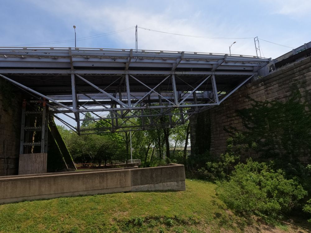 Purple People Bridge 16.png