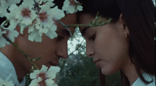 Vivo En El Pasado  - Maka · Styling