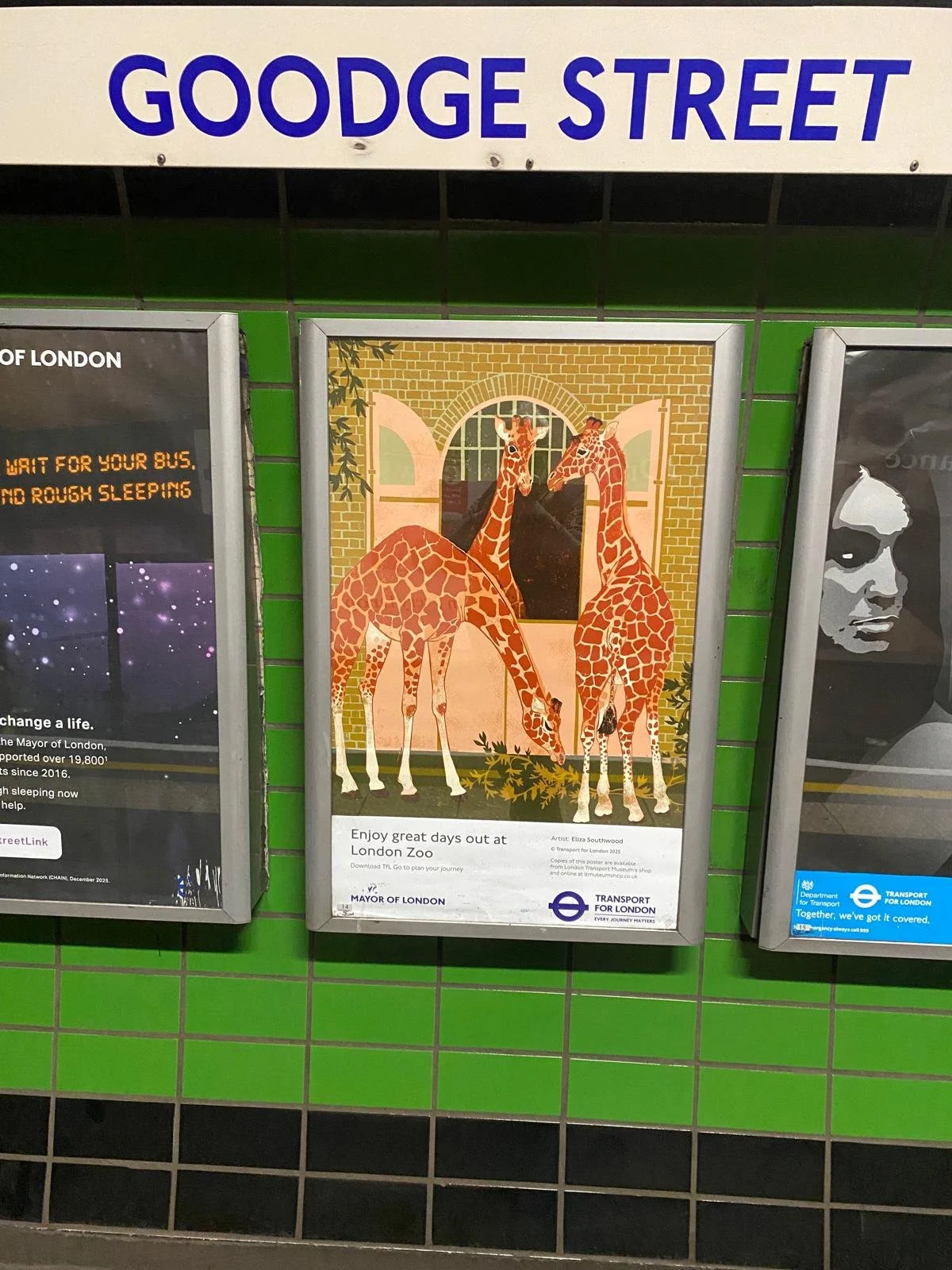 Eliza Southwood - Arte en el metro de Londres