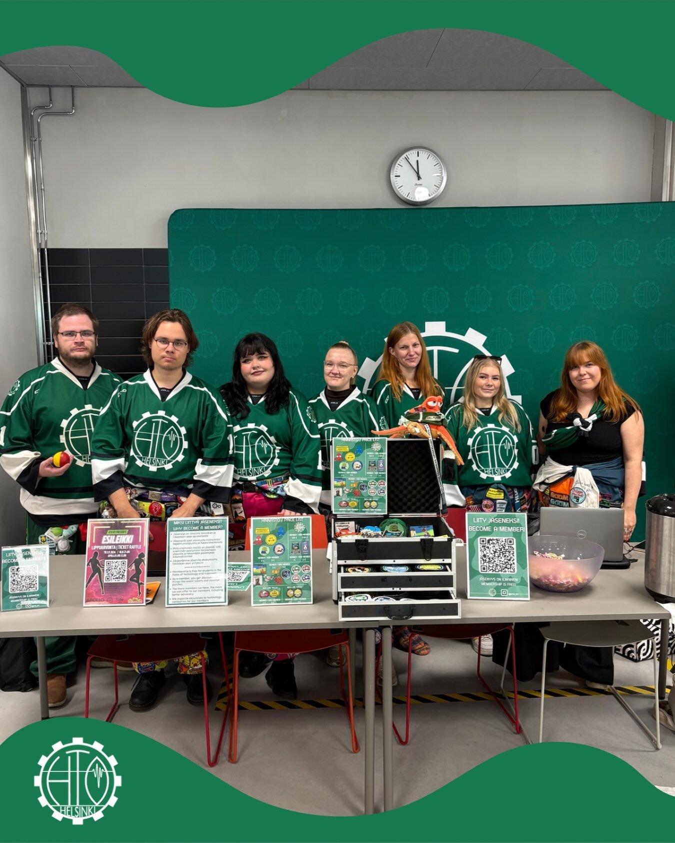 HTO on pit&auml;m&auml;ss&auml; st&auml;ndi&auml; t&auml;n&auml;&auml;n ja huomenna Myyrm&auml;en kampuksen orientaatiop&auml;ivill&auml;! Meid&auml;t voi l&ouml;yt&auml;&auml; C-siiven lasiakvaariosta🐙

*****

HTO is hosting a stand today and tomor