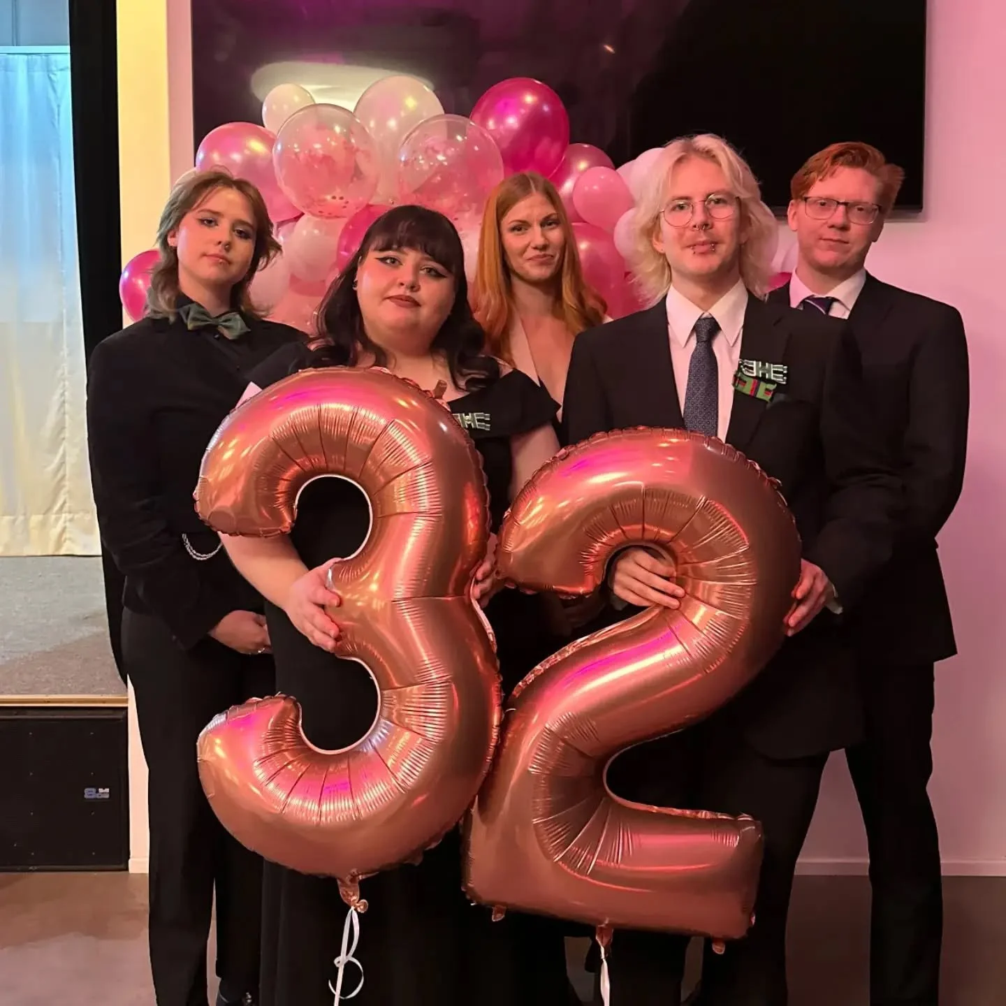 HTO ry onnittelee Demoni ry:t&auml; 32. vuoden kunnioitettavasta taipaleesta!🩷🖤

*****

HTO ry congratulates Demoni ry on their 32nd anniversary!🩷🖤