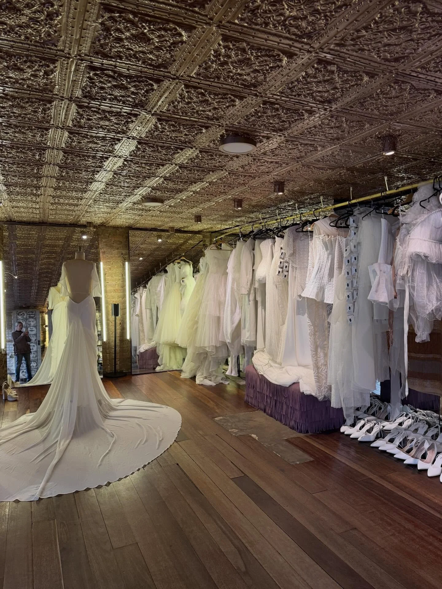 E x h i b i c i &oacute; n  e n  p r o c e s o

Si sientes que la vida es un soplo, conc&eacute;ntrate en tus tareas. Y dedica tu mente, alma y v&iacute;nculos a crear. La raz&oacute;n para existir. 

Personas de val&iacute;a sin igual @jorgeduquevel