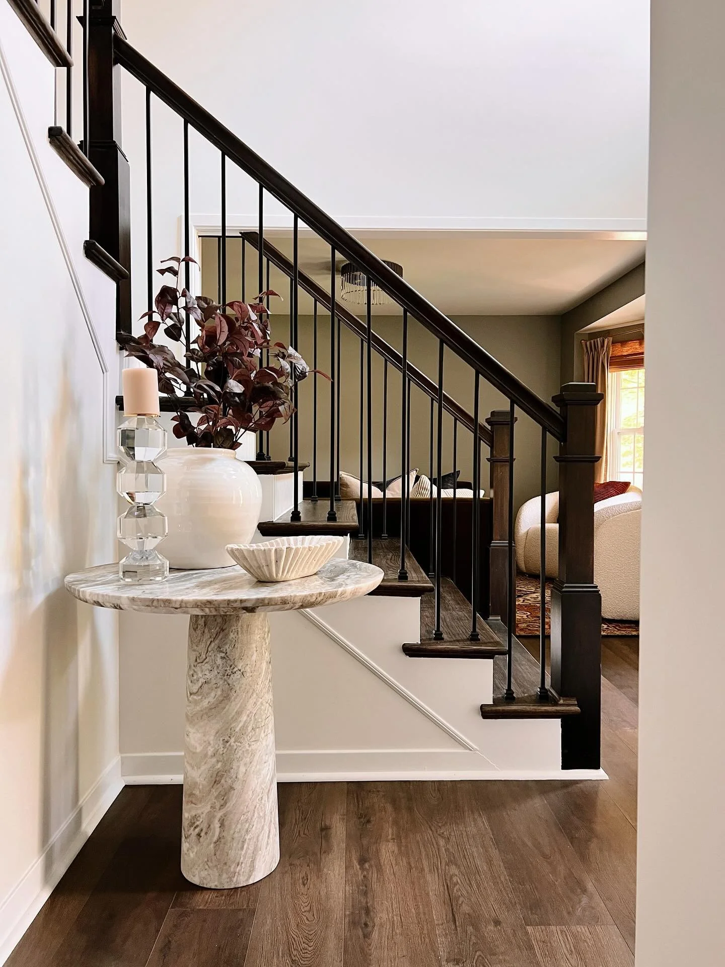 A freshened-up first impression! Swipe for before👉

#annarborinteriordesign #homeinspo