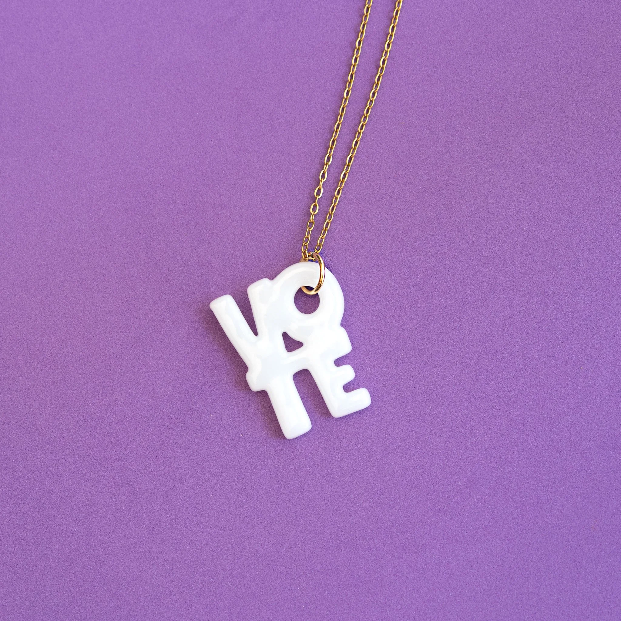 1005_Vote-necklace_3533.jpg