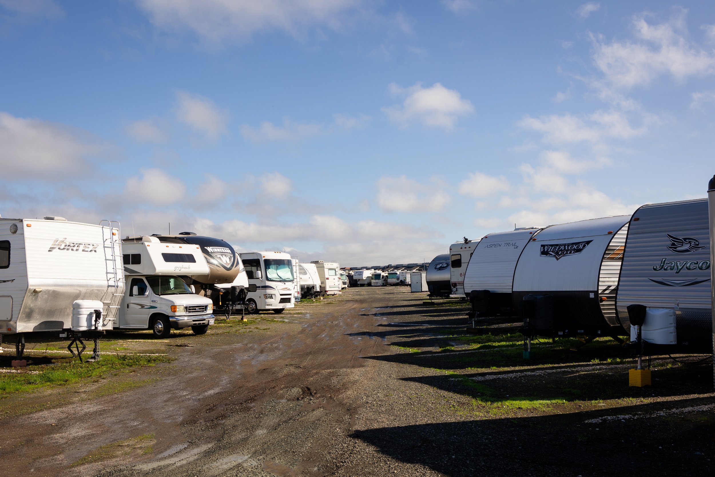 See how spacious and accessible our drive aisles are at Sun Ray Boat and RV Storage, making it easy to move and park your vehicles.