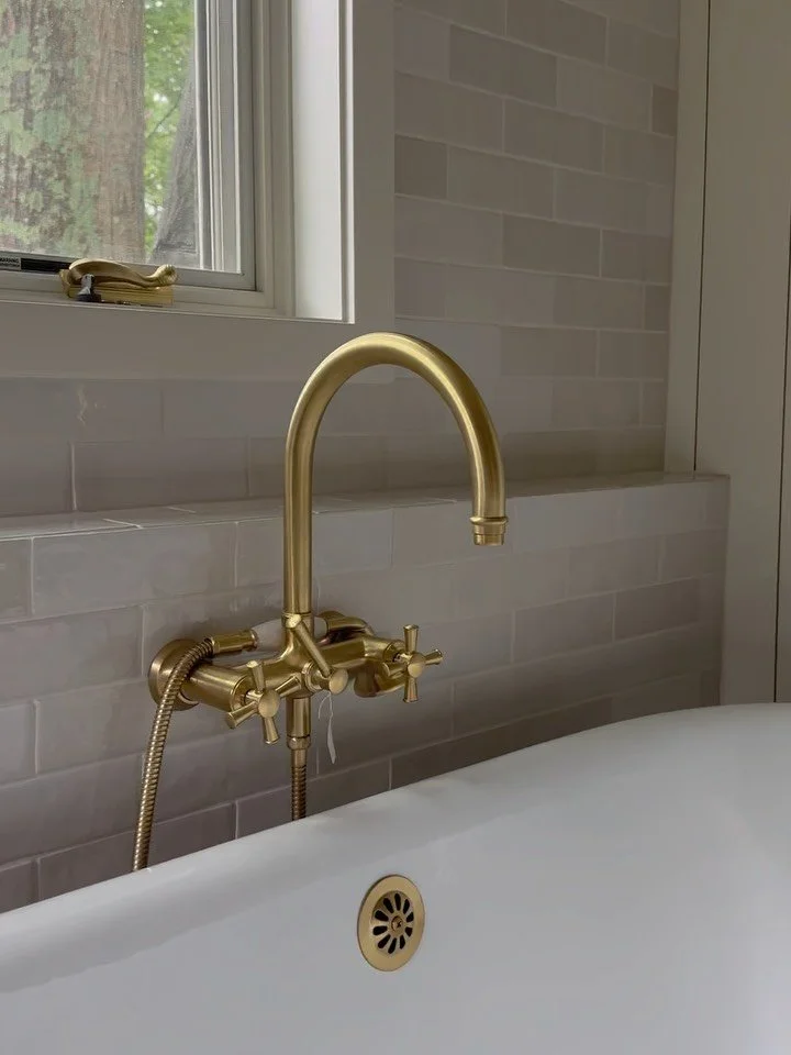 Realizing I&rsquo;ve not shared anything since last April !? That&rsquo;s just how life is going 😅 busy busy busy. But here are some of my favorite parts of our Life at the Lake project. I&rsquo;m just counting down the days until this one is wrappe