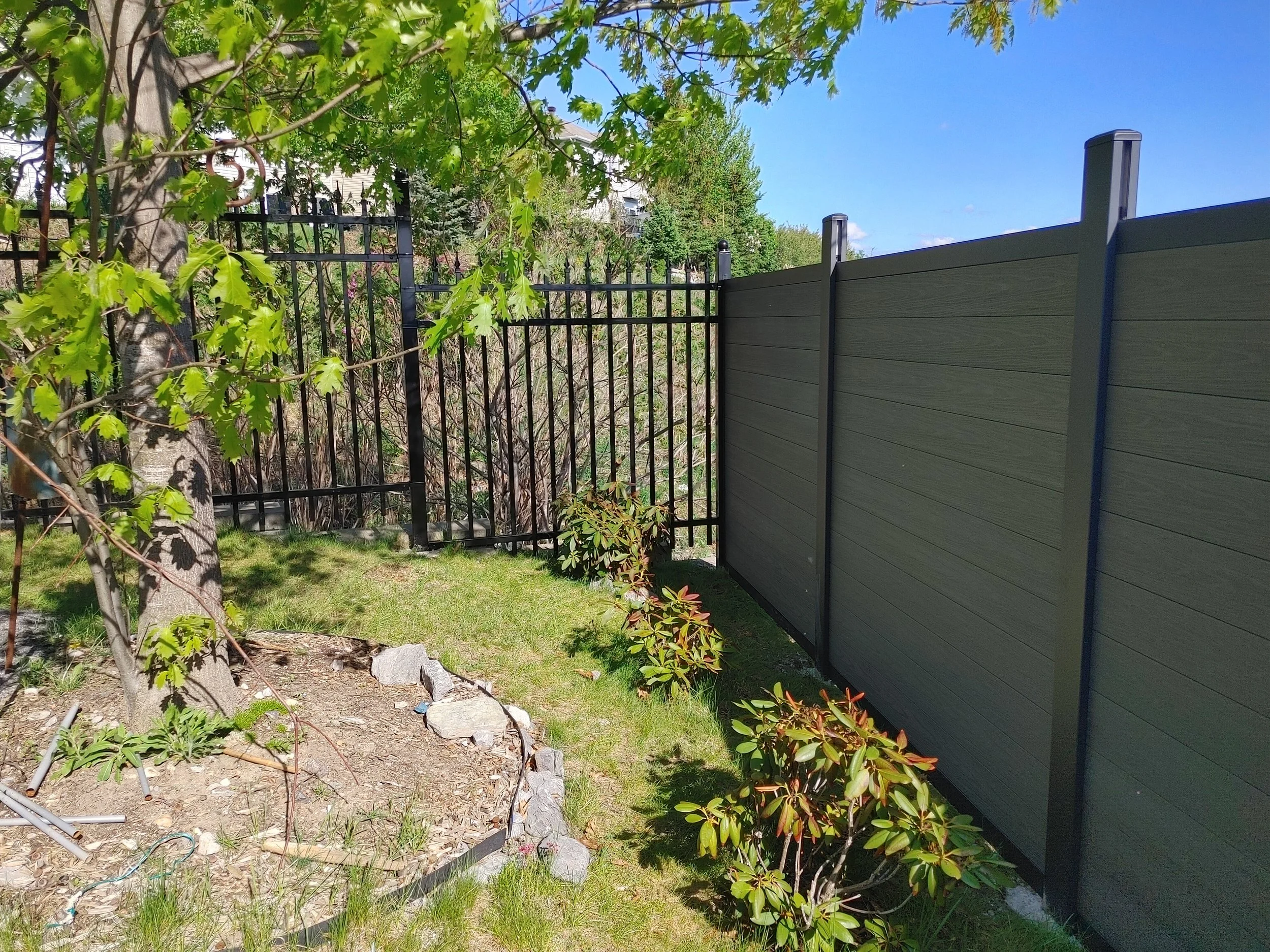 Dark Grey WPC and Iron Fence in Barrhaven, 2025. StandArt Fence 
