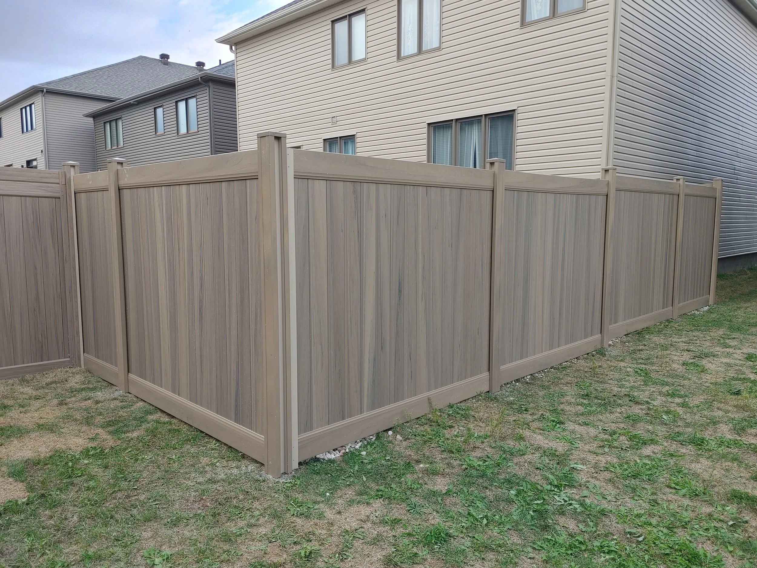 GreenTeak PVC Fence in Barrhaven, 2025. StandArt Fence