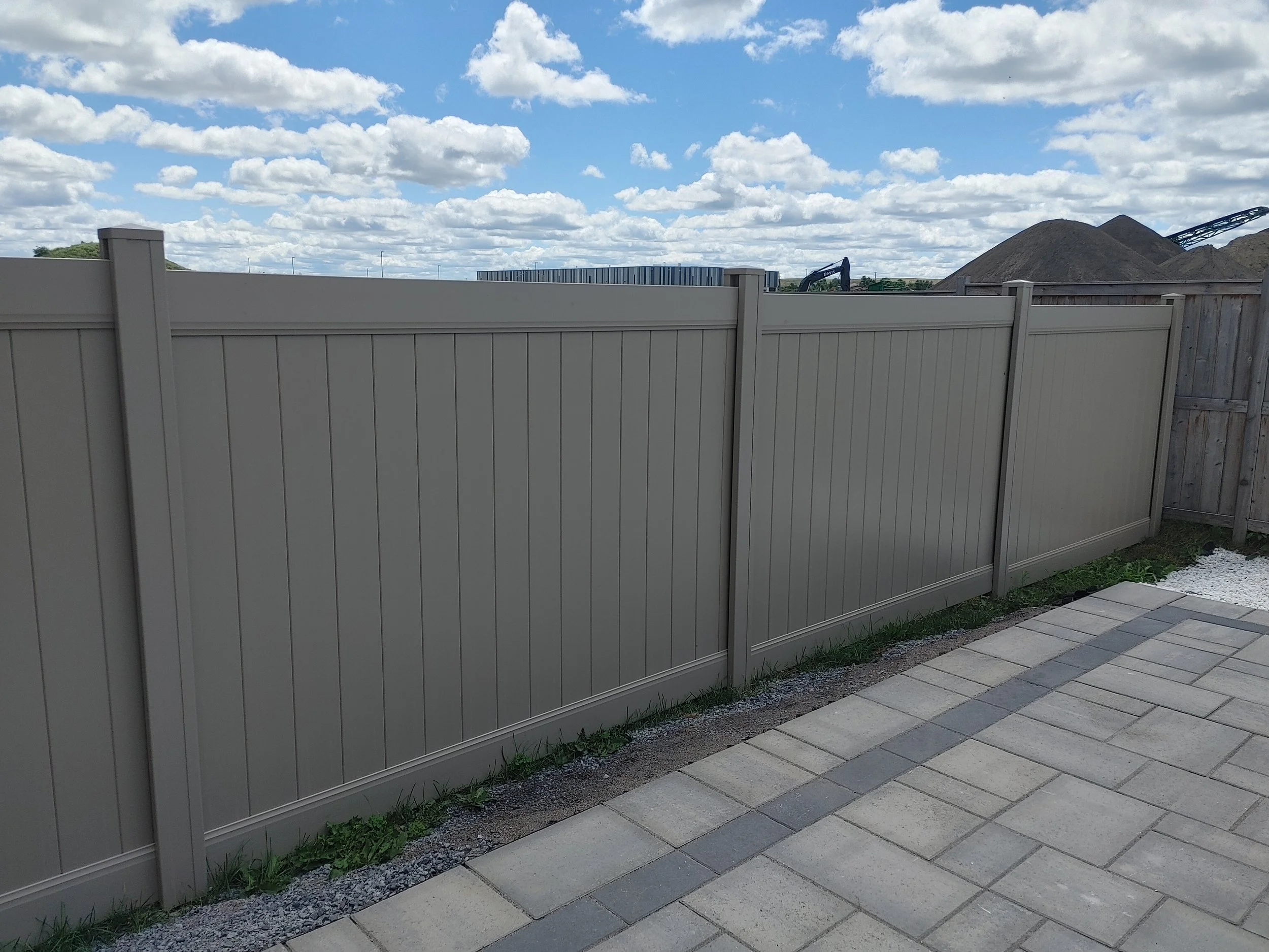Adobe PVC Fence in Barrhaven, 2025. StandArt Fence 