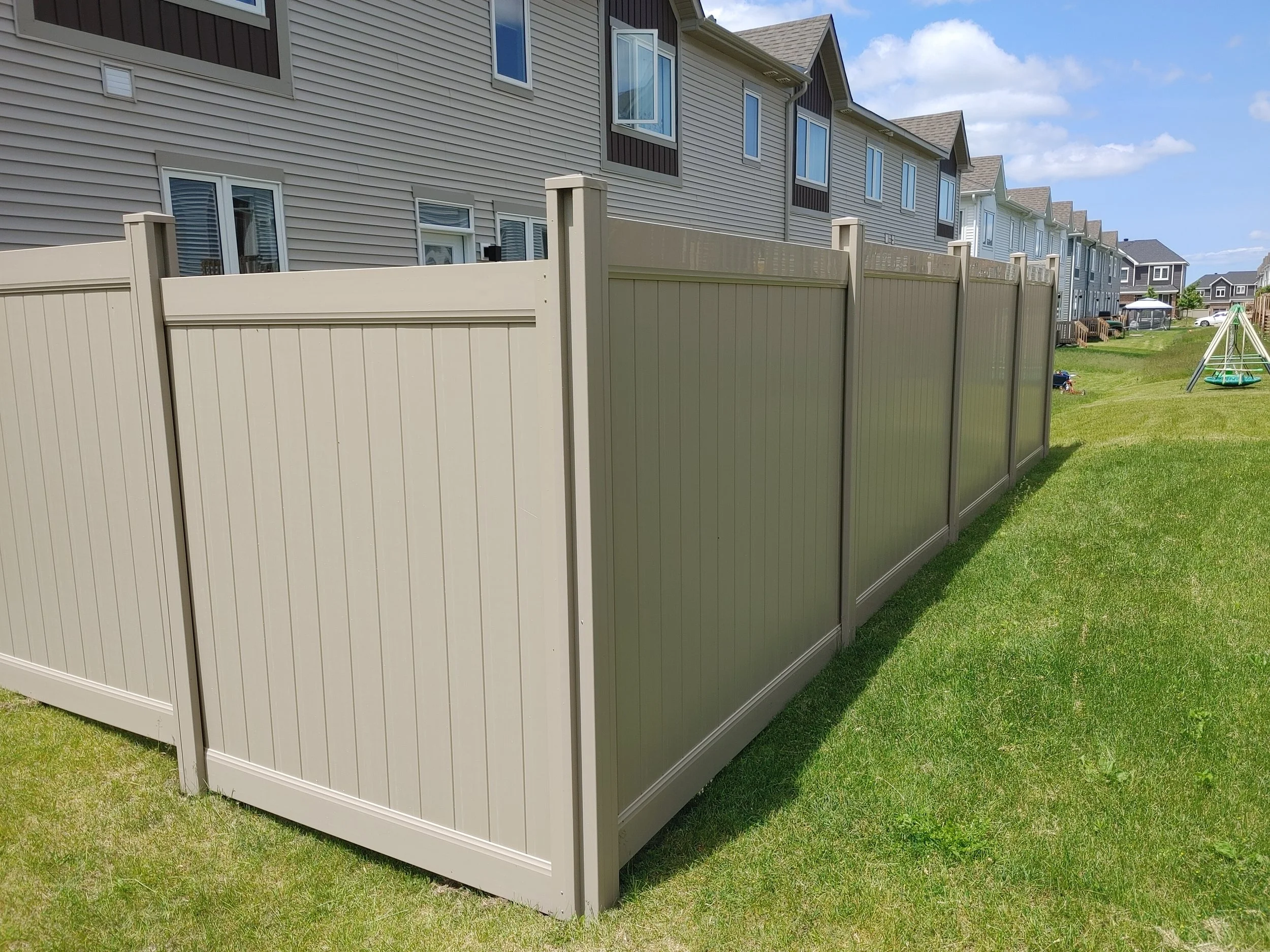Adobe PVC Fence in Barrhaven, 2025. StandArt Fence 