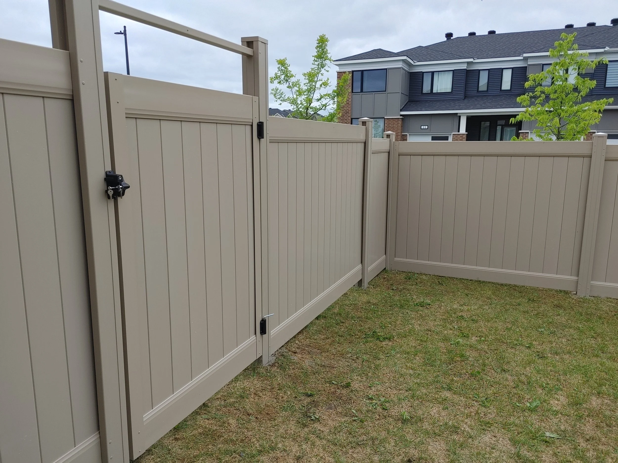 PVC Vinyl Fence with Gate, Vertical Boards, Adobe Color
