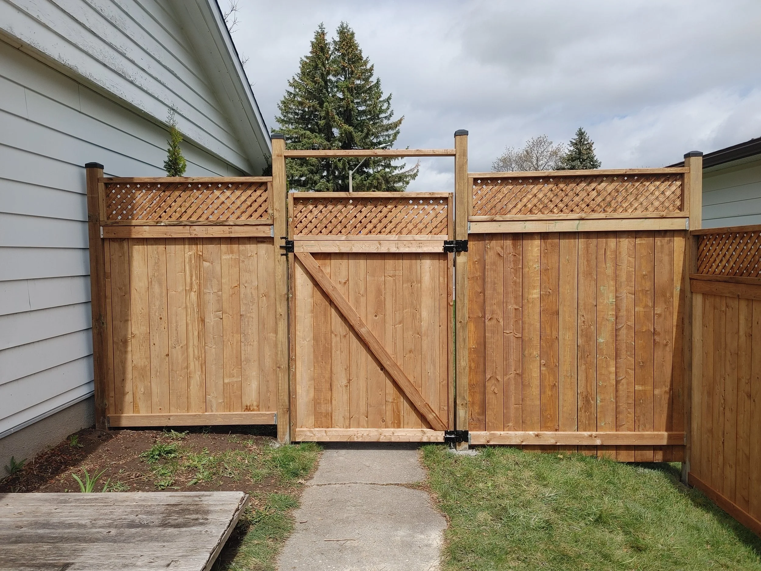 Wood Pressure Treated Fence in Nepean, 2025. StandArt Fence 