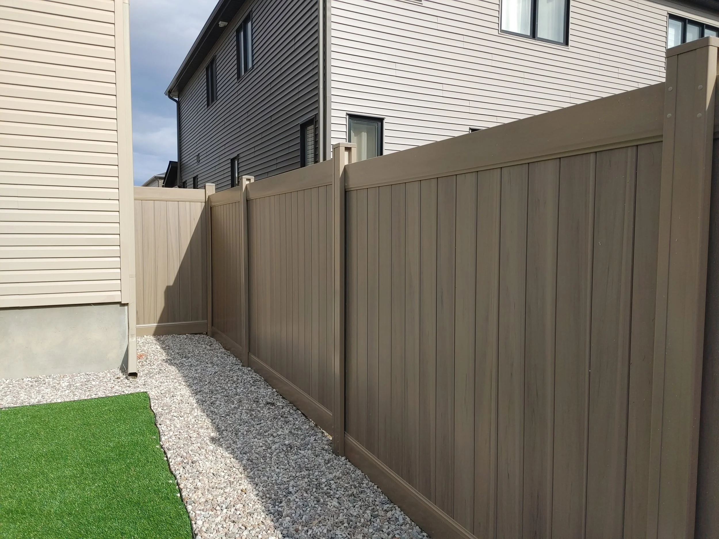 GreenTeak PVC Fence in Barrhaven, 2025. StandArt Fence