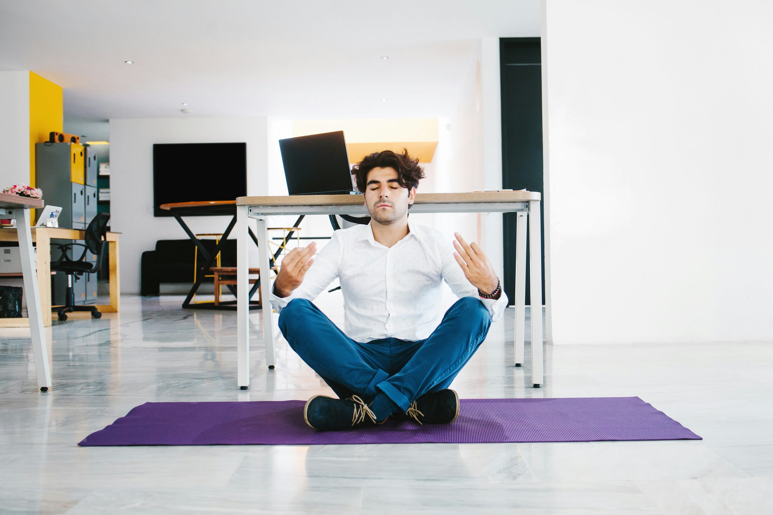 college student practicing mindfulness learned in ADHD coaching