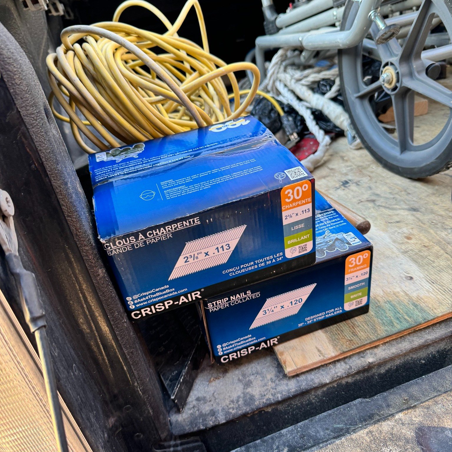 You know you're in good hands when you've got your blue boxes packed in the truck. Crisp-Air Nails are the go-to choice for construction professionals who demand precision, quality, and durability 🟦  #Ask4TheBlueBox 

 #crispocanada #crispair #frami