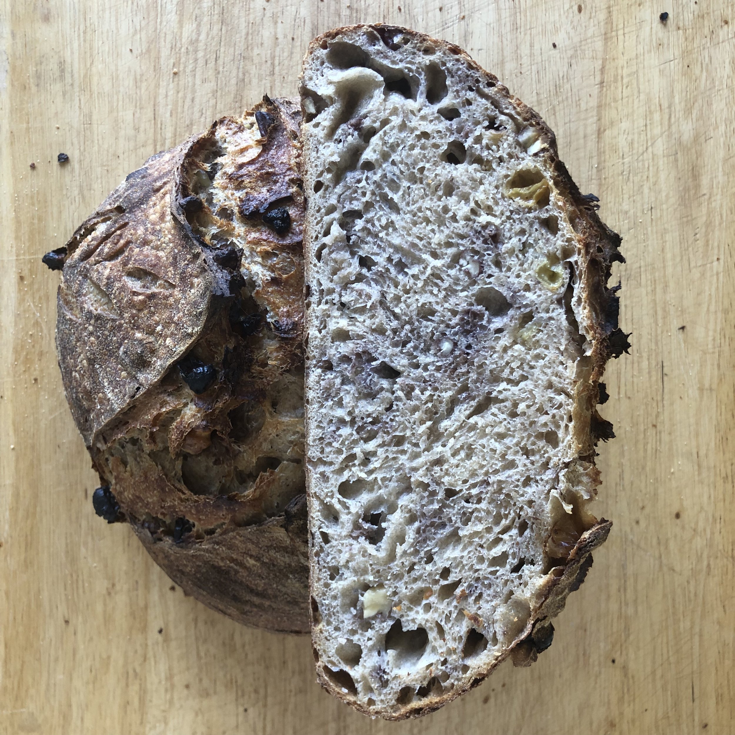 Petite Golden Raisin Walnut