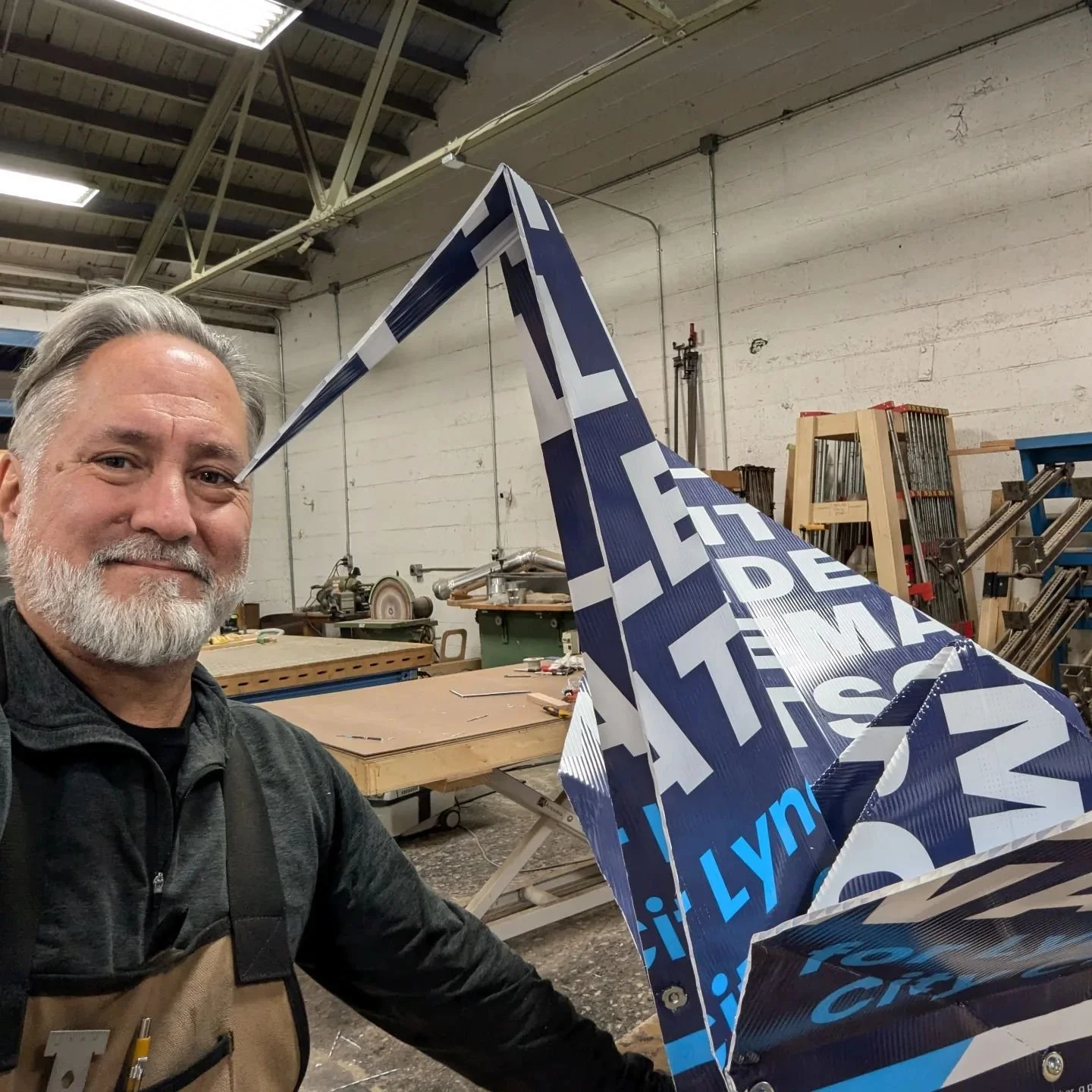 Hey all you creative types, I am officially throwing down the gauntlet. What can you do with campaign signs - bag style, rigid coroplast, large ones, regular ones, and metal legs? Can you paint one and plant it in your front yard as lawn art? Cut the