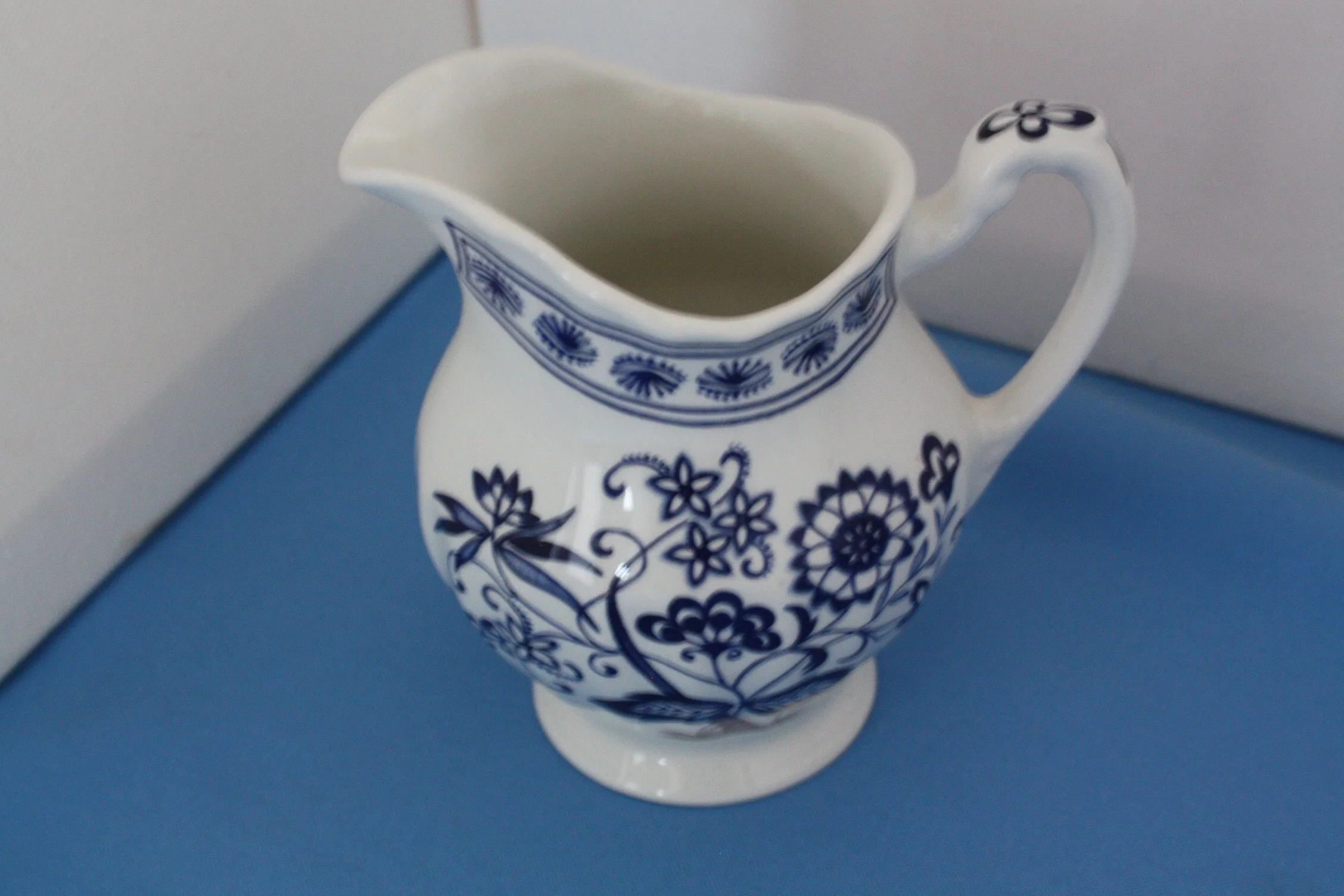 J & G MEAKIN BLUE NORDIC MILK JUG