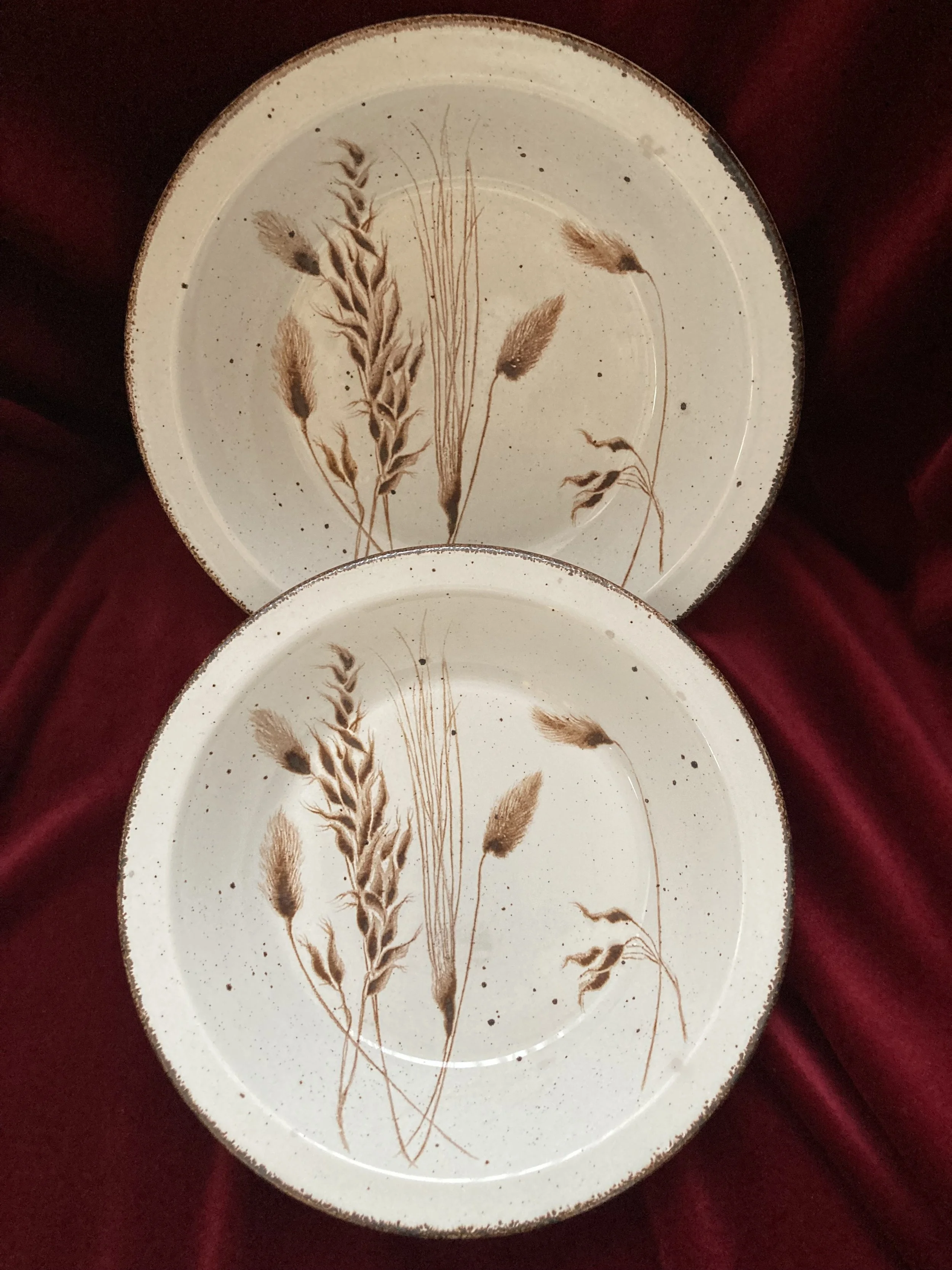 2 VINTAGE MIDWINTER WILD OATS CEREAL BOWLS could be used for PASTA/SIDE SALAD