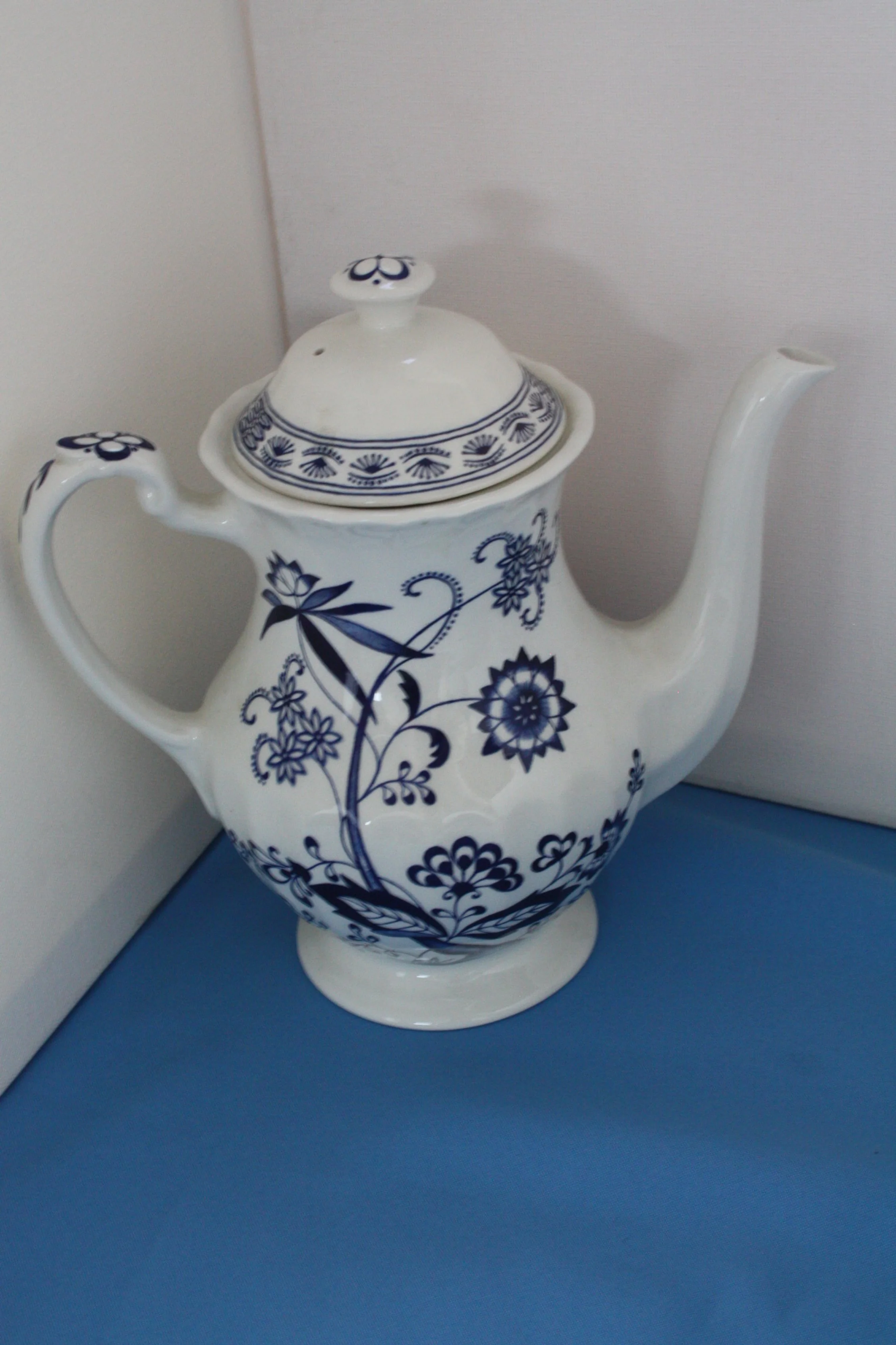 J & G MEAKIN BLUE NORDIC  COFFEE POT