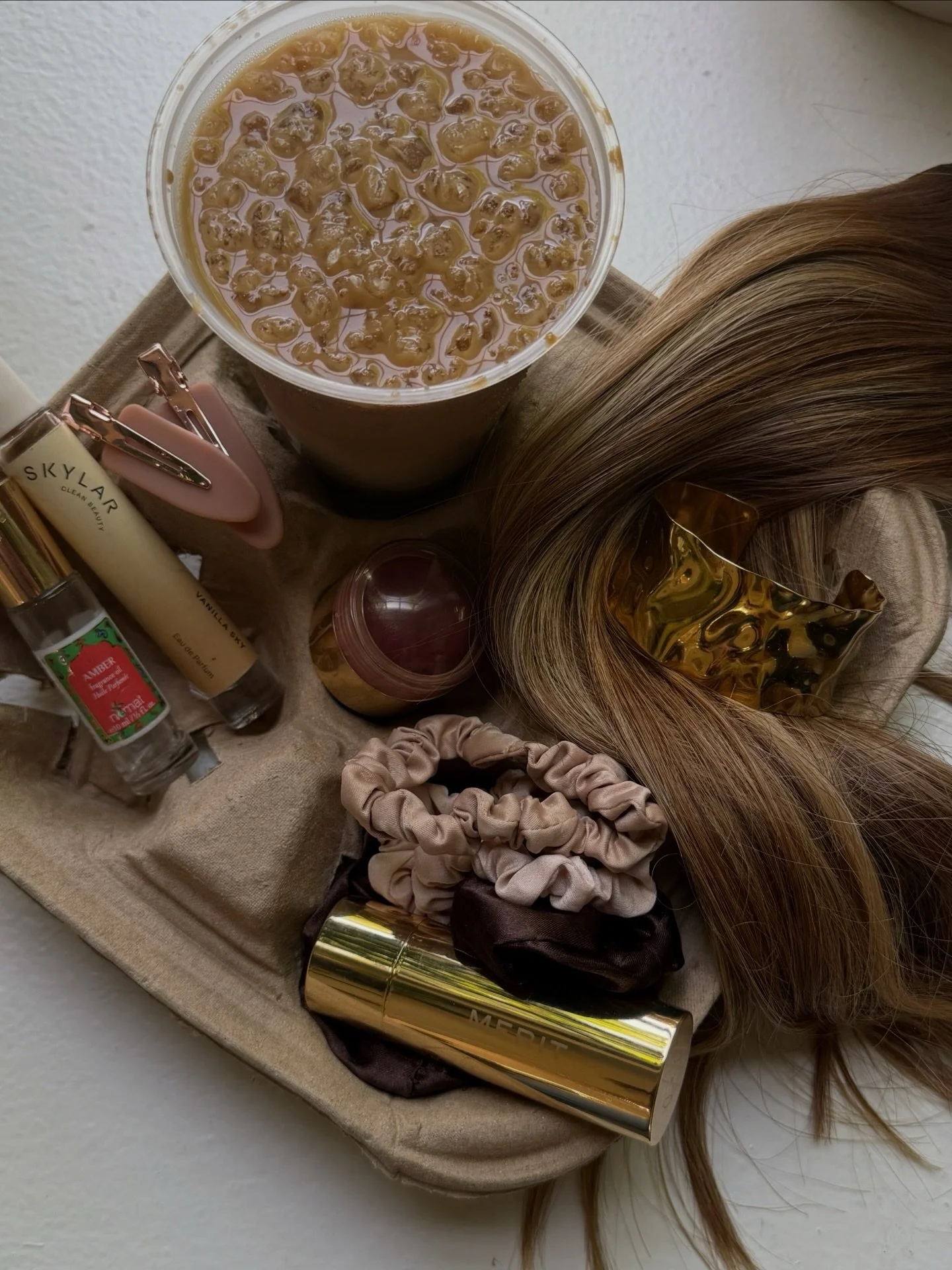 Essentials these days ☕️💇🏼&zwj;♀️🤳🏻❤️&zwj;🔥