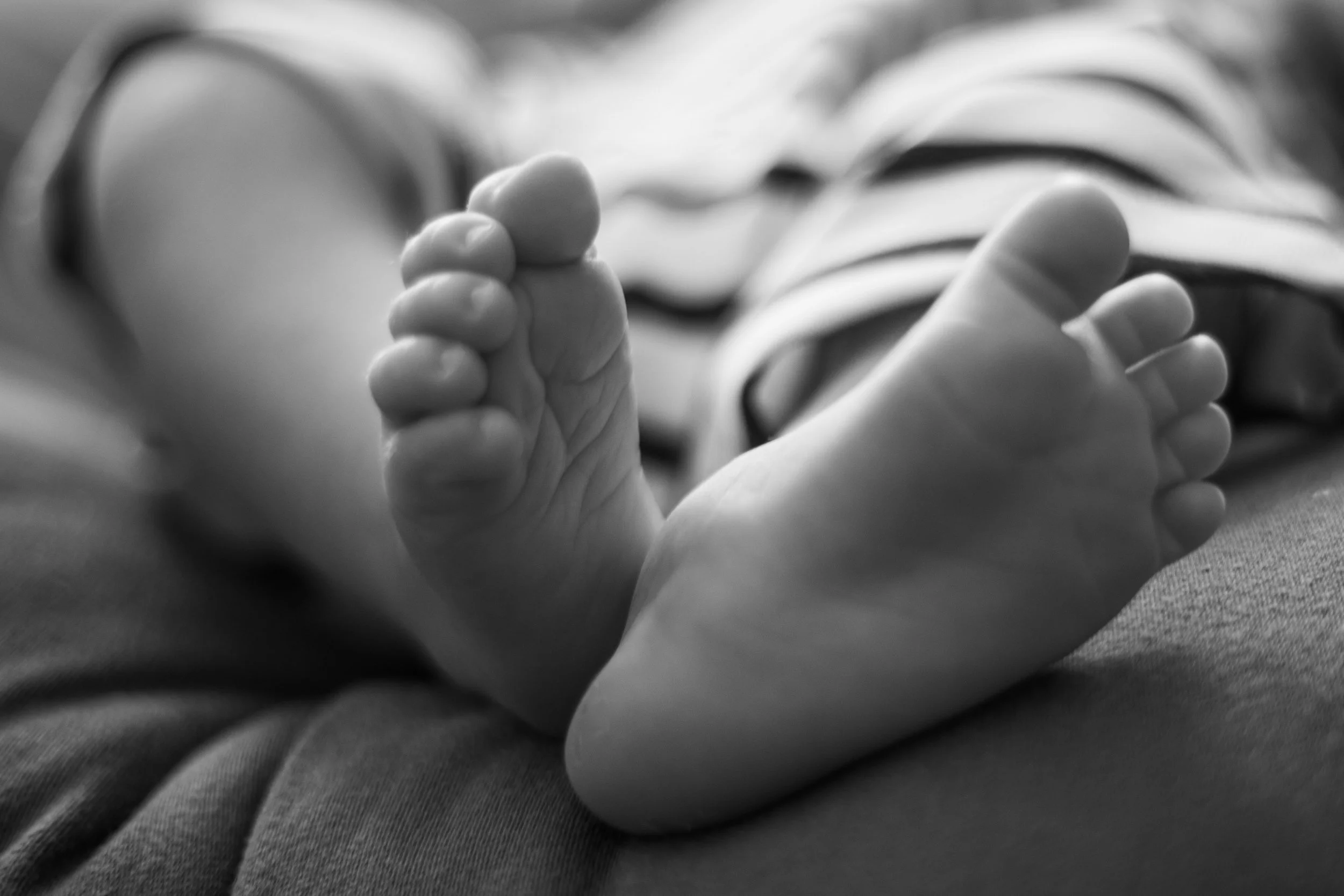 barefeet for family photos can make the photos feel more natural and real. High desert family photography.