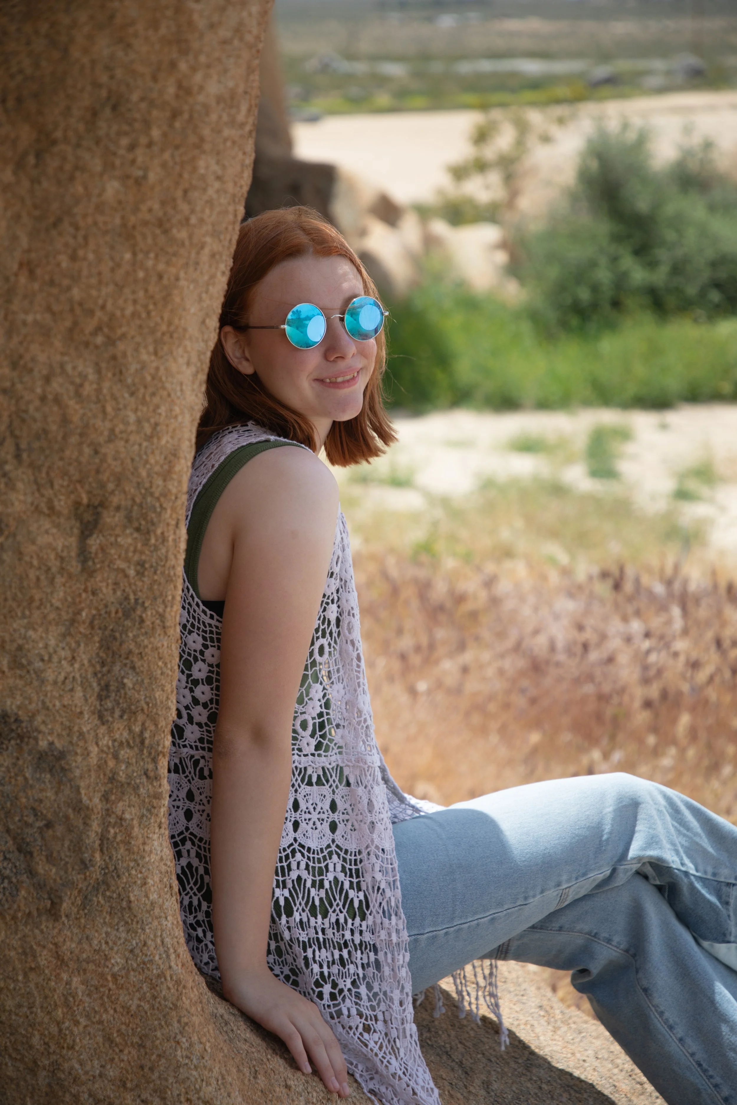 Senior pictures apple valley, CA. Photographer who creates fun sessions zero stress.