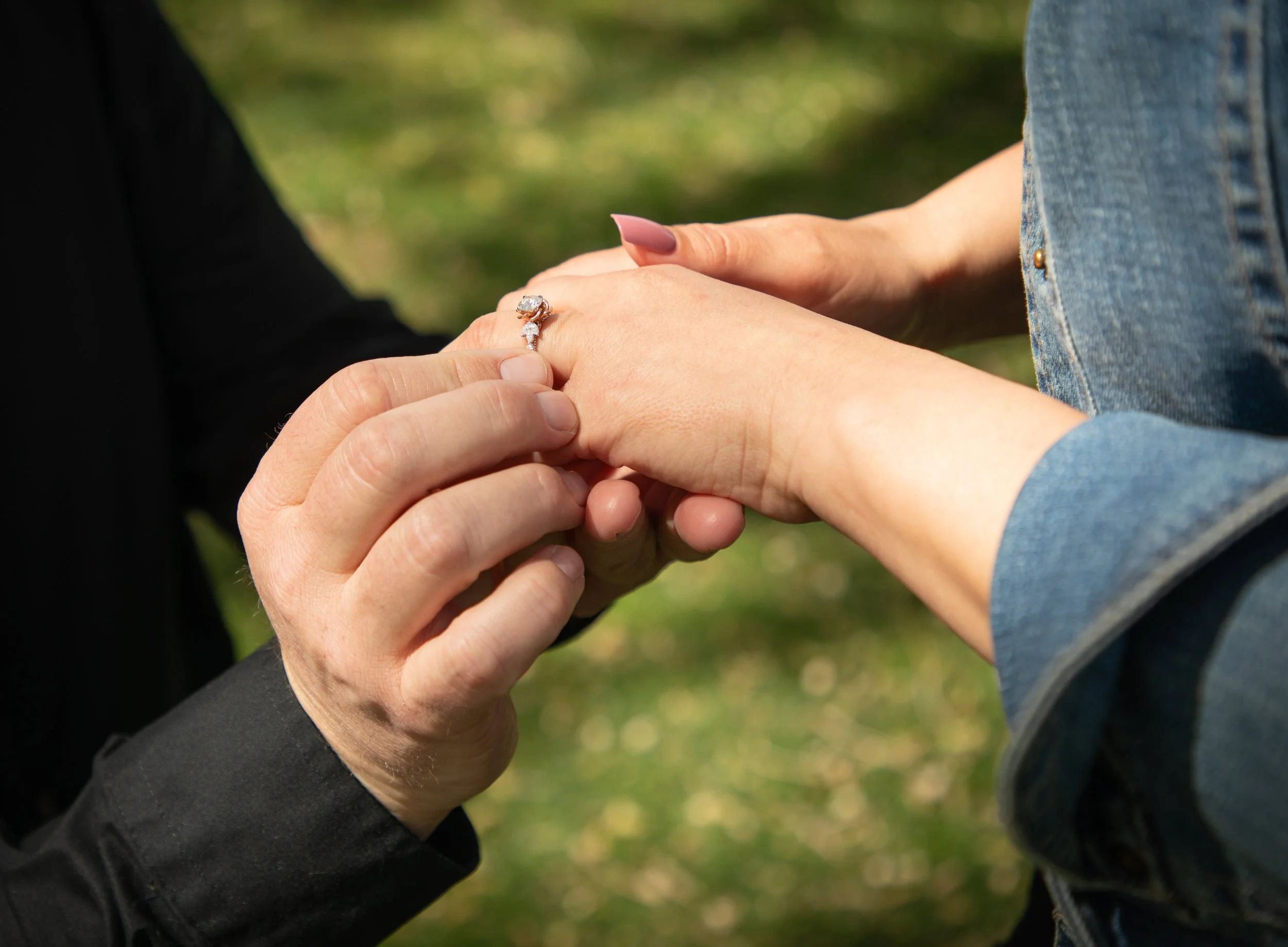 Couples photos in victorville. Photographer for families who love having fun.