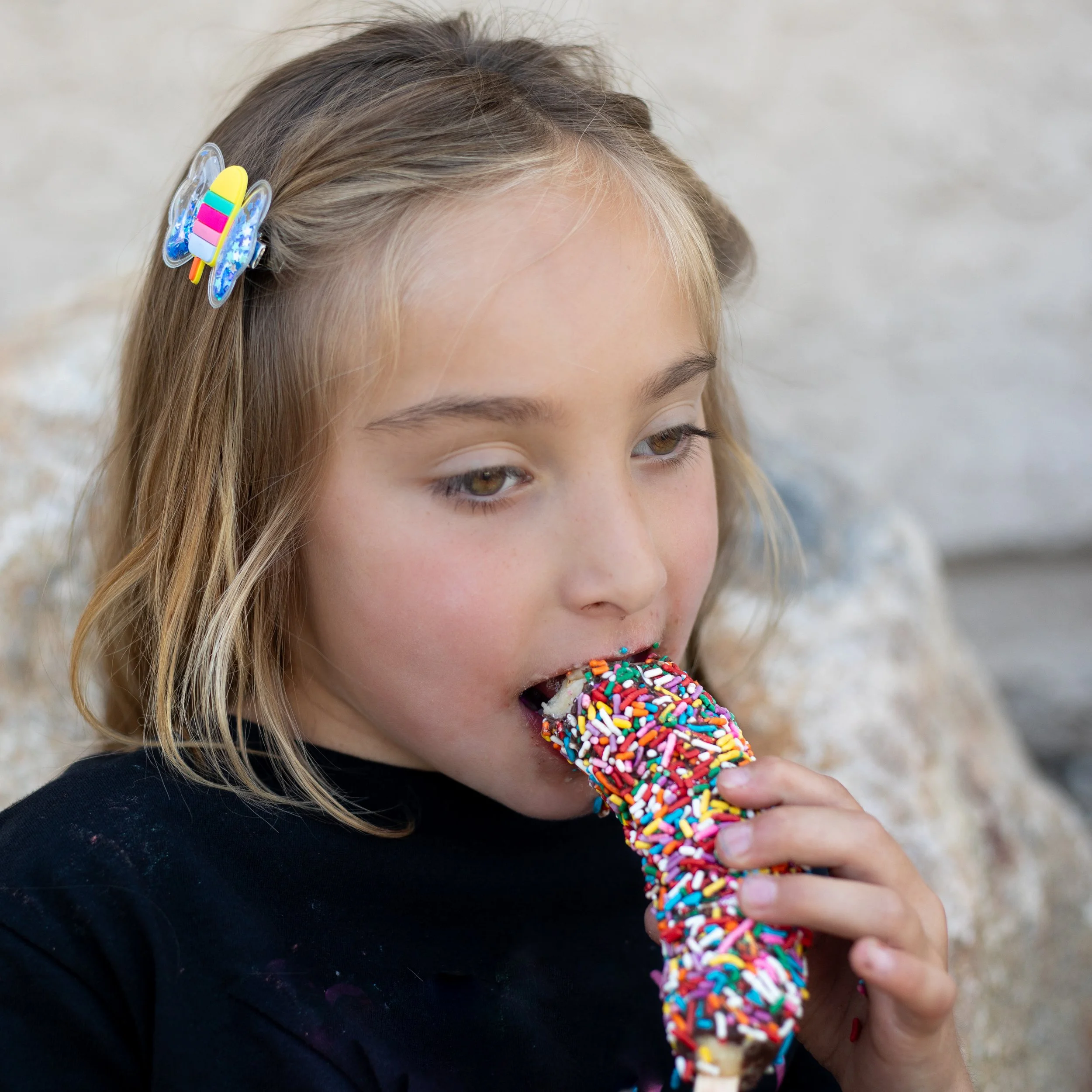 Hesperia Photographer captures families amongest the chaos of life and motherhood.
