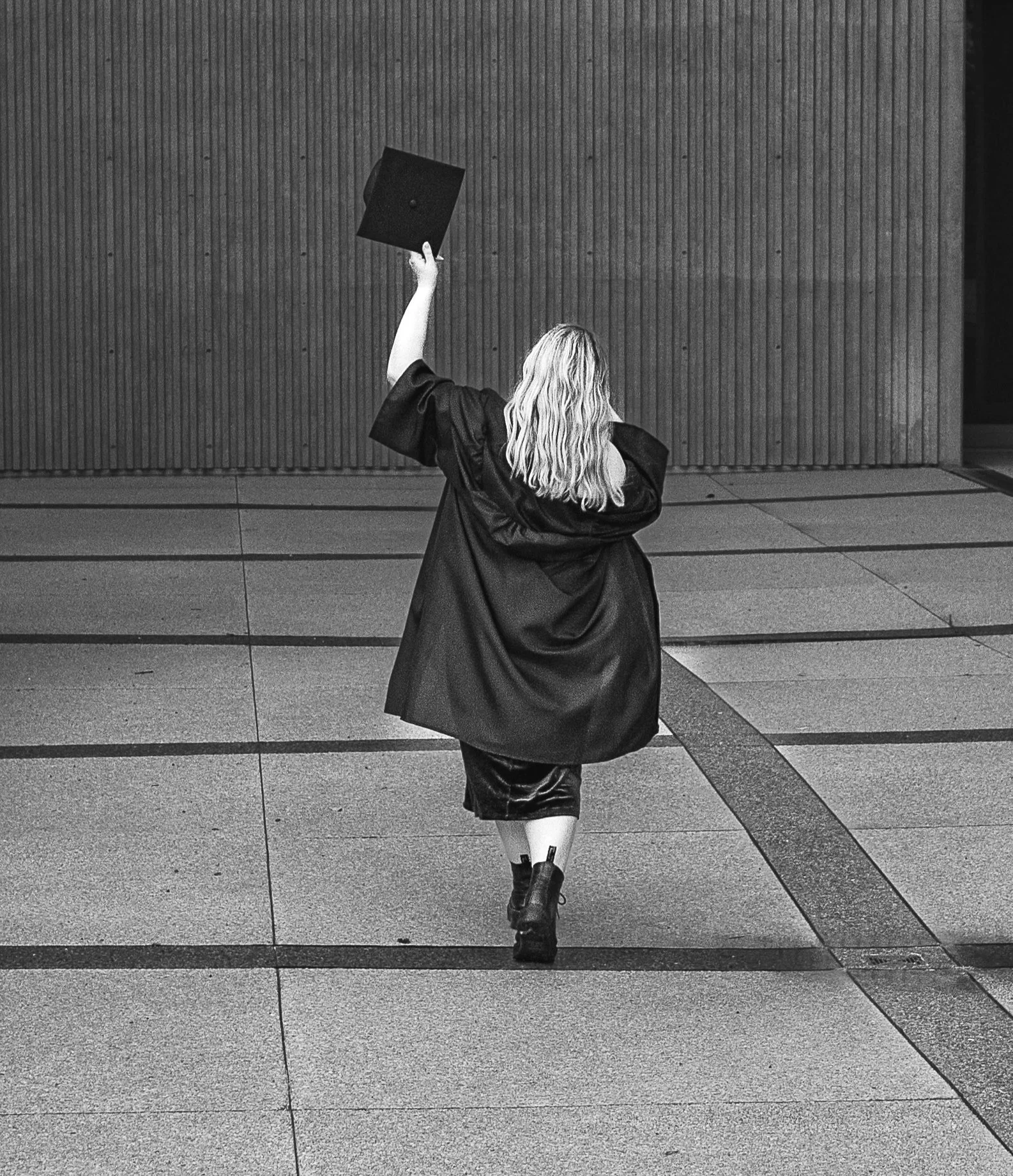Photographer for the high desert and Victorville area takes graduation pictures. CSUSB grad.
