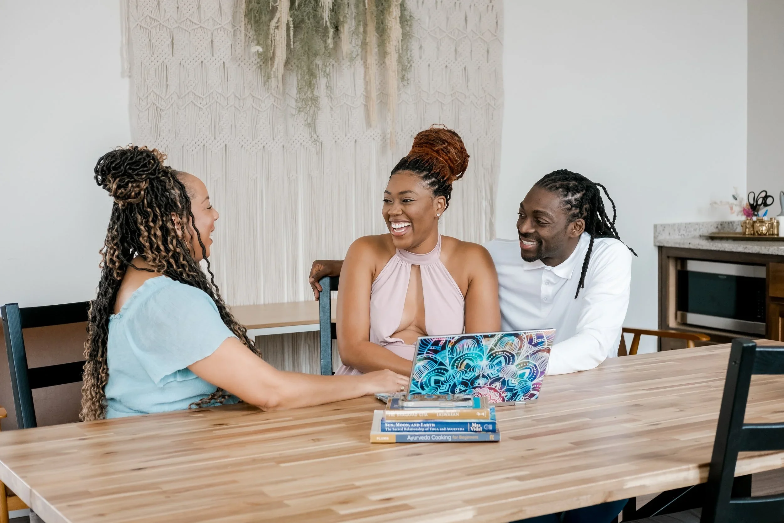 Postpartum Recovery Timeline: What to Expect Week by Week (First 6 Weeks)