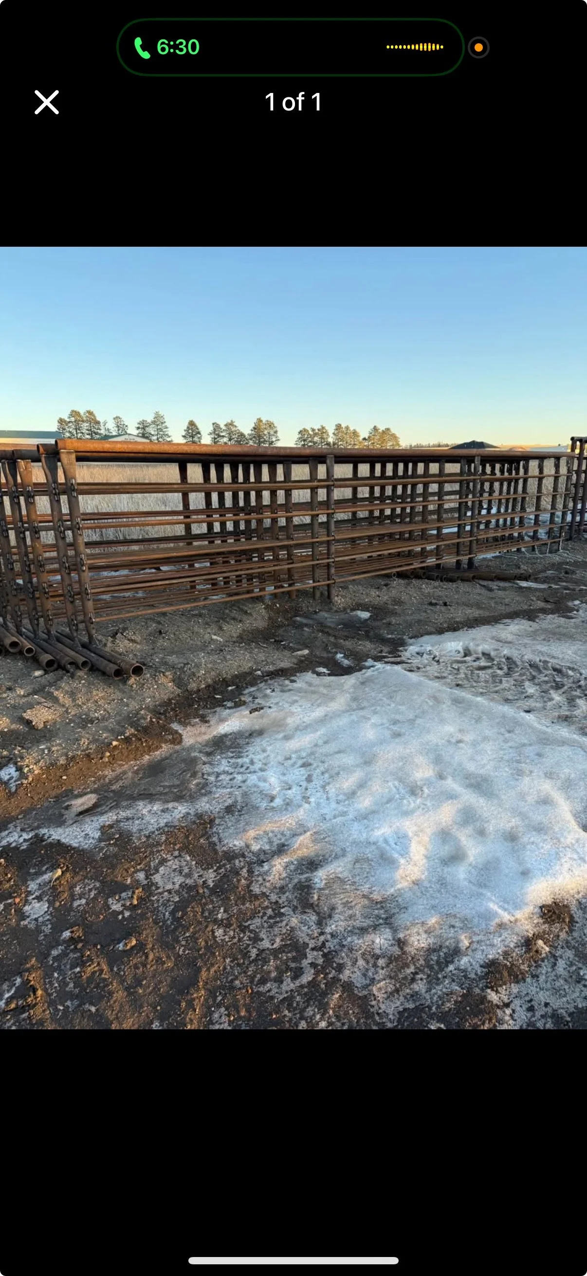 Half frame free standing panel