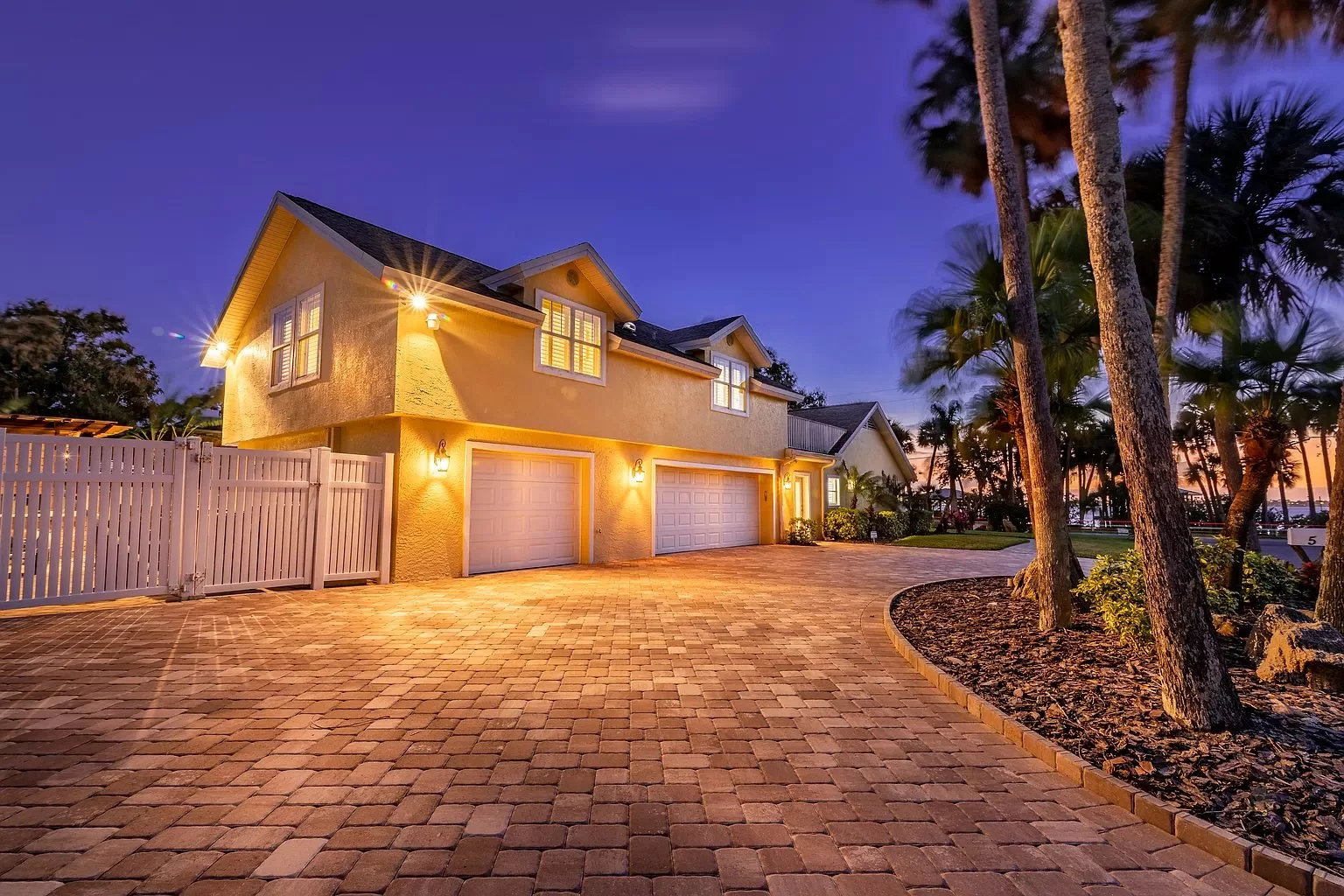 Interlocking Concrete Paver Driveway