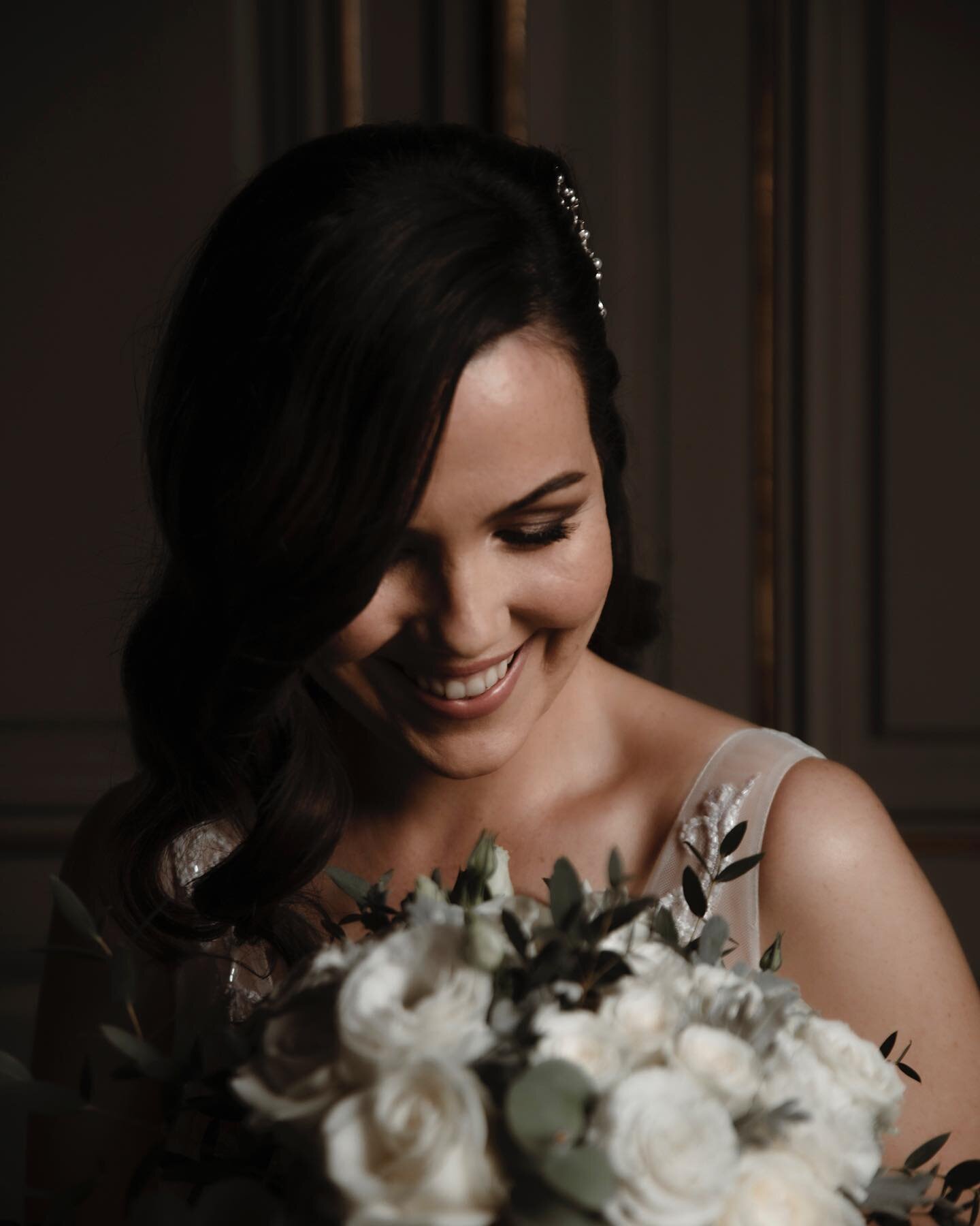 Beautiful Erin only moments before the ceremony 💫

#chateauwedding #weddingphotographeruk #destinationweddingphotographer #gettingmarried2025 #eastsussexweddingphotographer