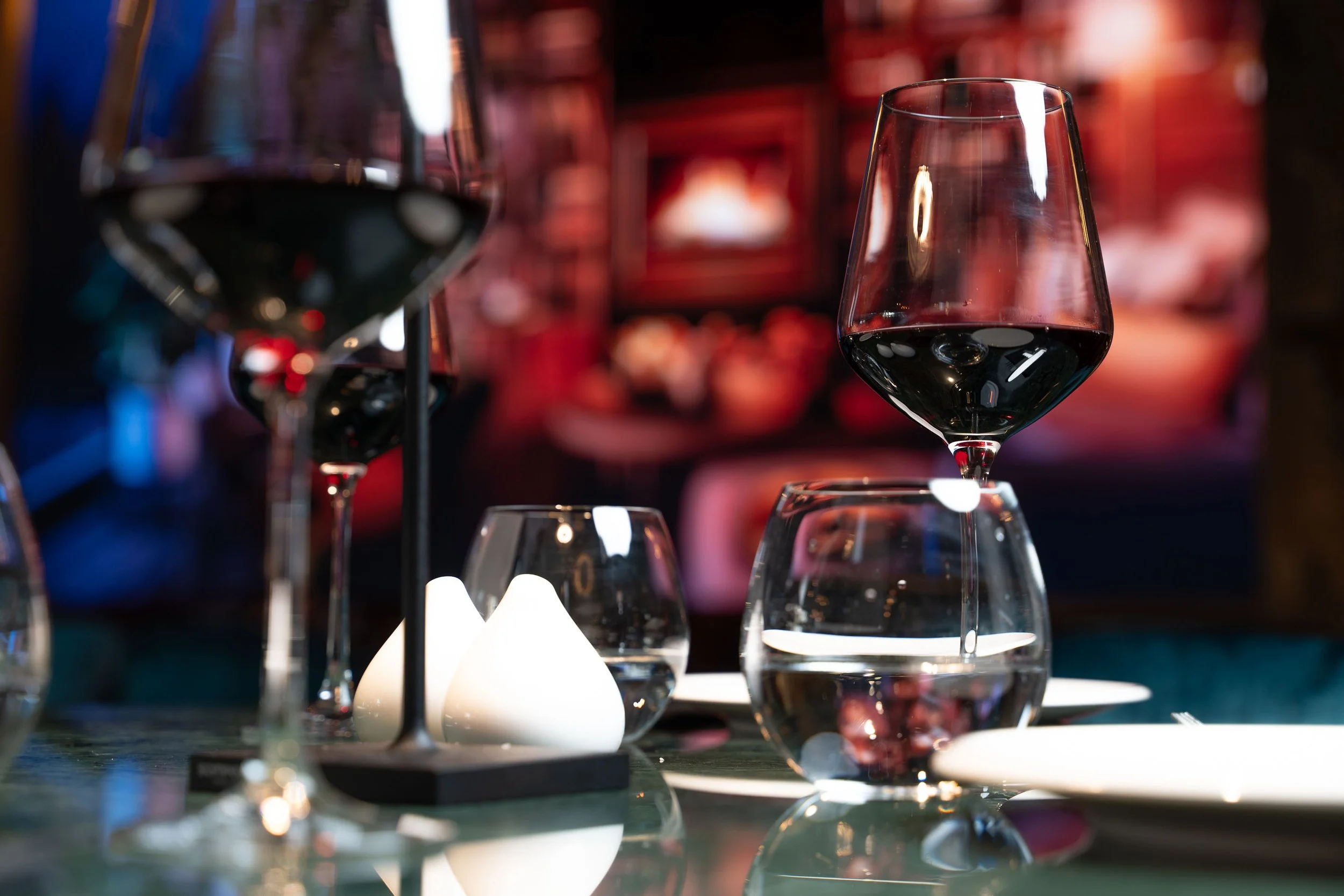 Plate & Pillow Restaurant Schmelz Luxembourg LQ-9.jpg