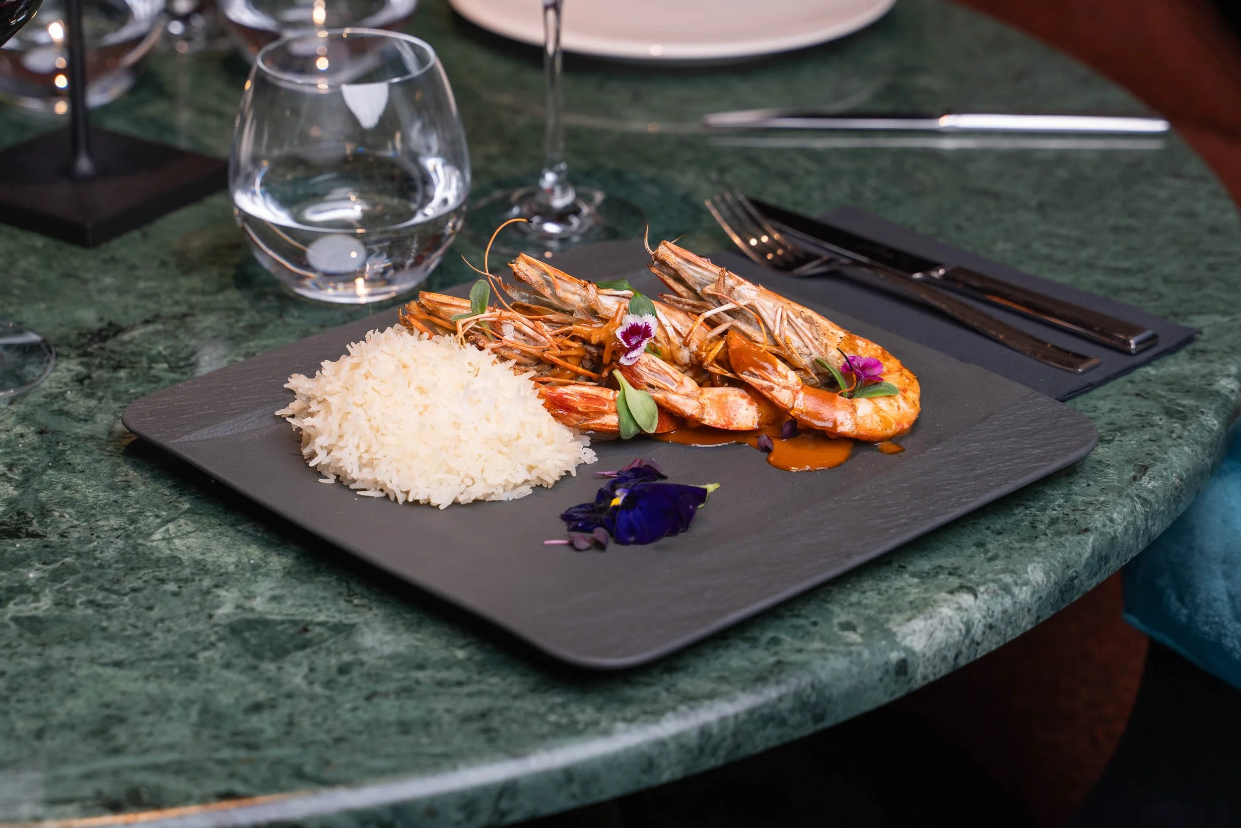 Plate & Pillow Restaurant Schmelz Luxembourg LQ-13.jpg