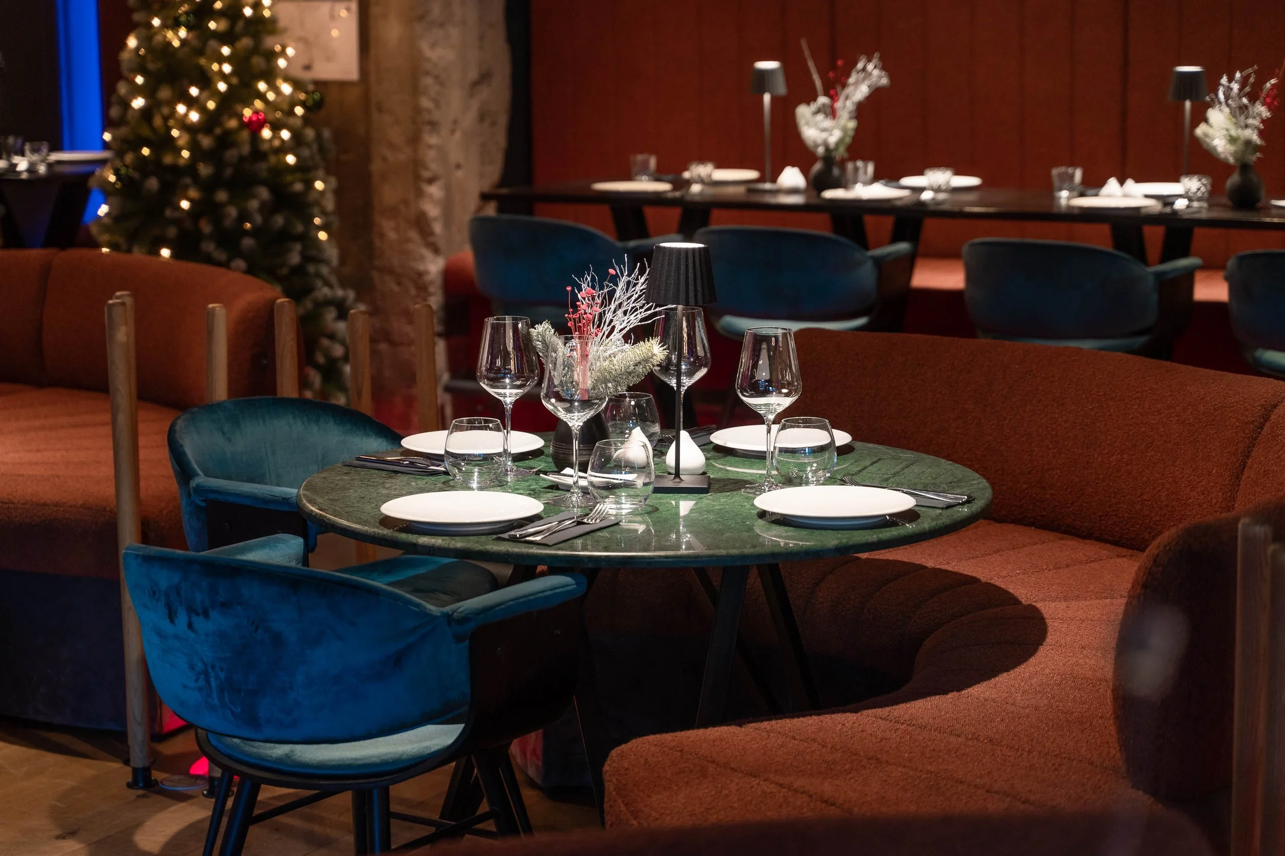 Plate & Pillow Restaurant Schmelz Luxembourg LQ-1.jpg