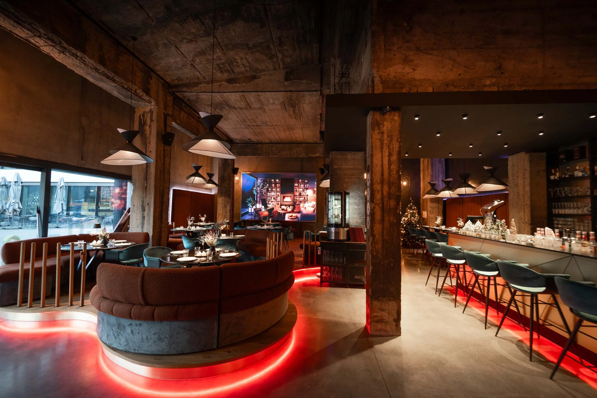 Plate & Pillow Restaurant Schmelz Luxembourg LQ-6.jpg