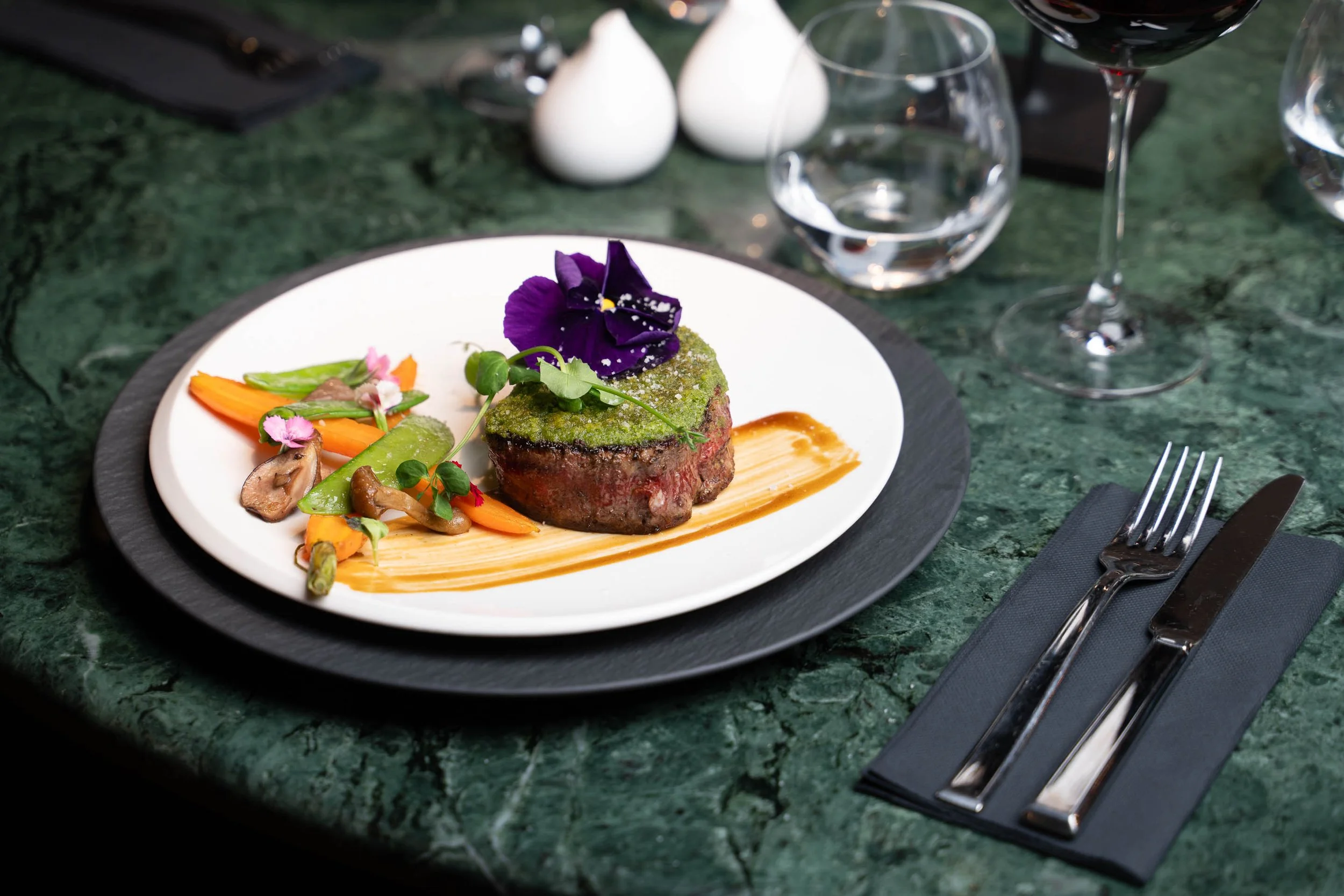 Plate & Pillow Restaurant Schmelz Luxembourg LQ-11.jpg