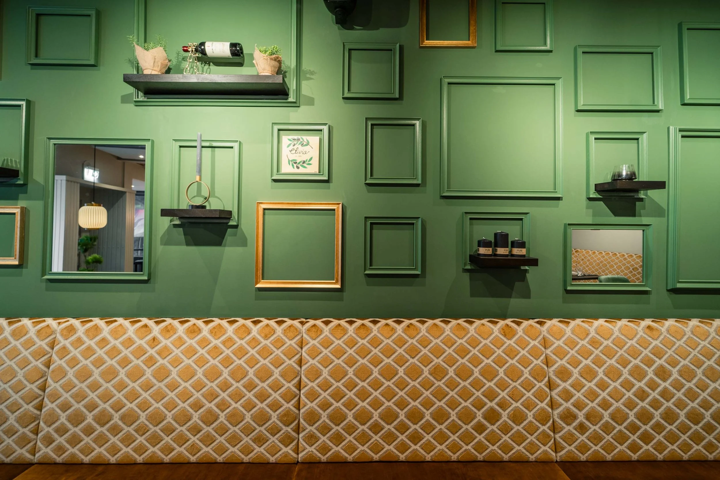 Plate & Pillow Restaurant Olivia Trier LQ-16.jpg