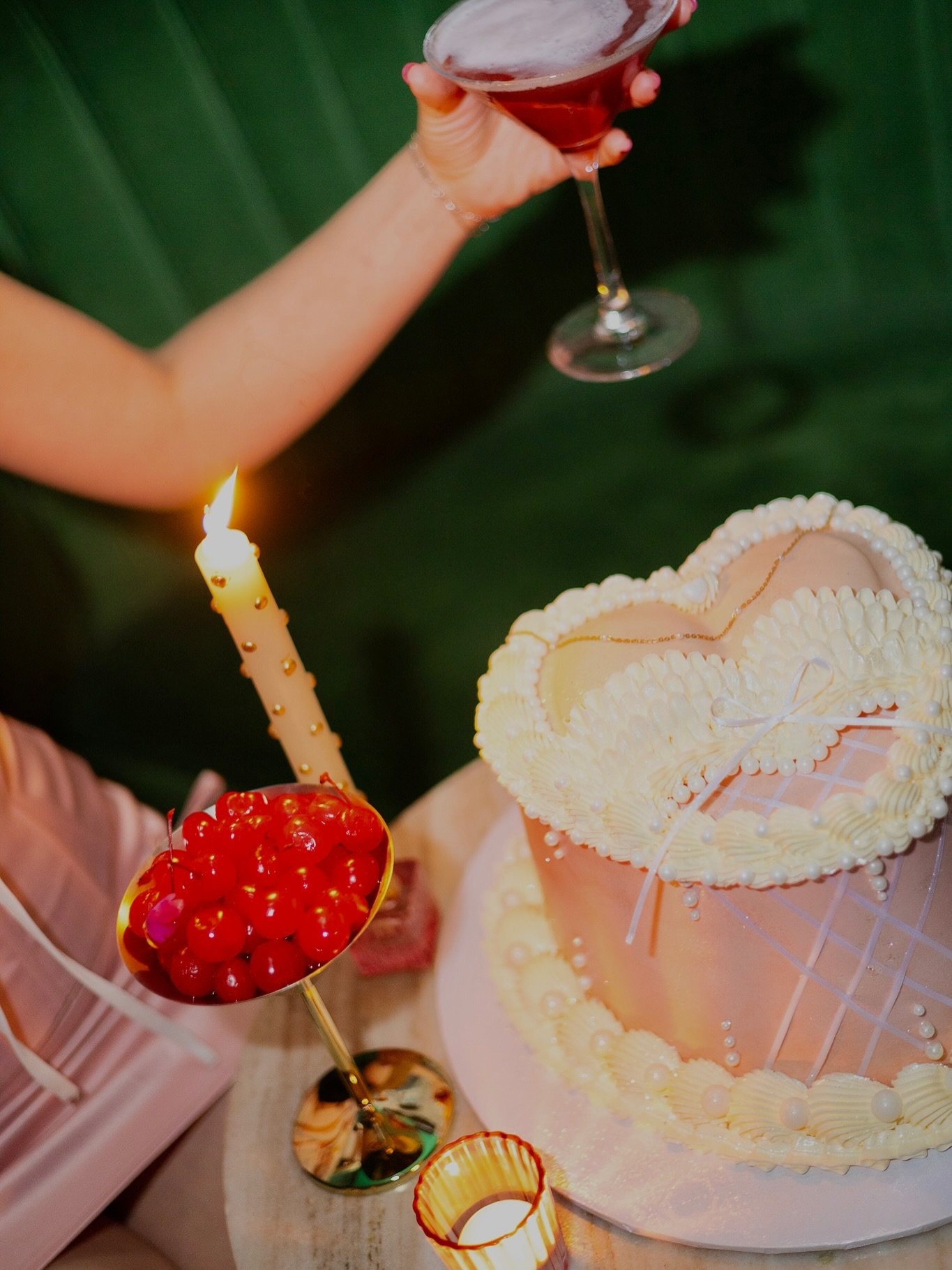 Spotlight on cake and cocktails for my 29th✨! Celebrating in true event planner fashion with a personal touch in every detail 🩷

Venue @madelinesmartini 
Cake @charmybakeryy 
Photo @madixgoldman