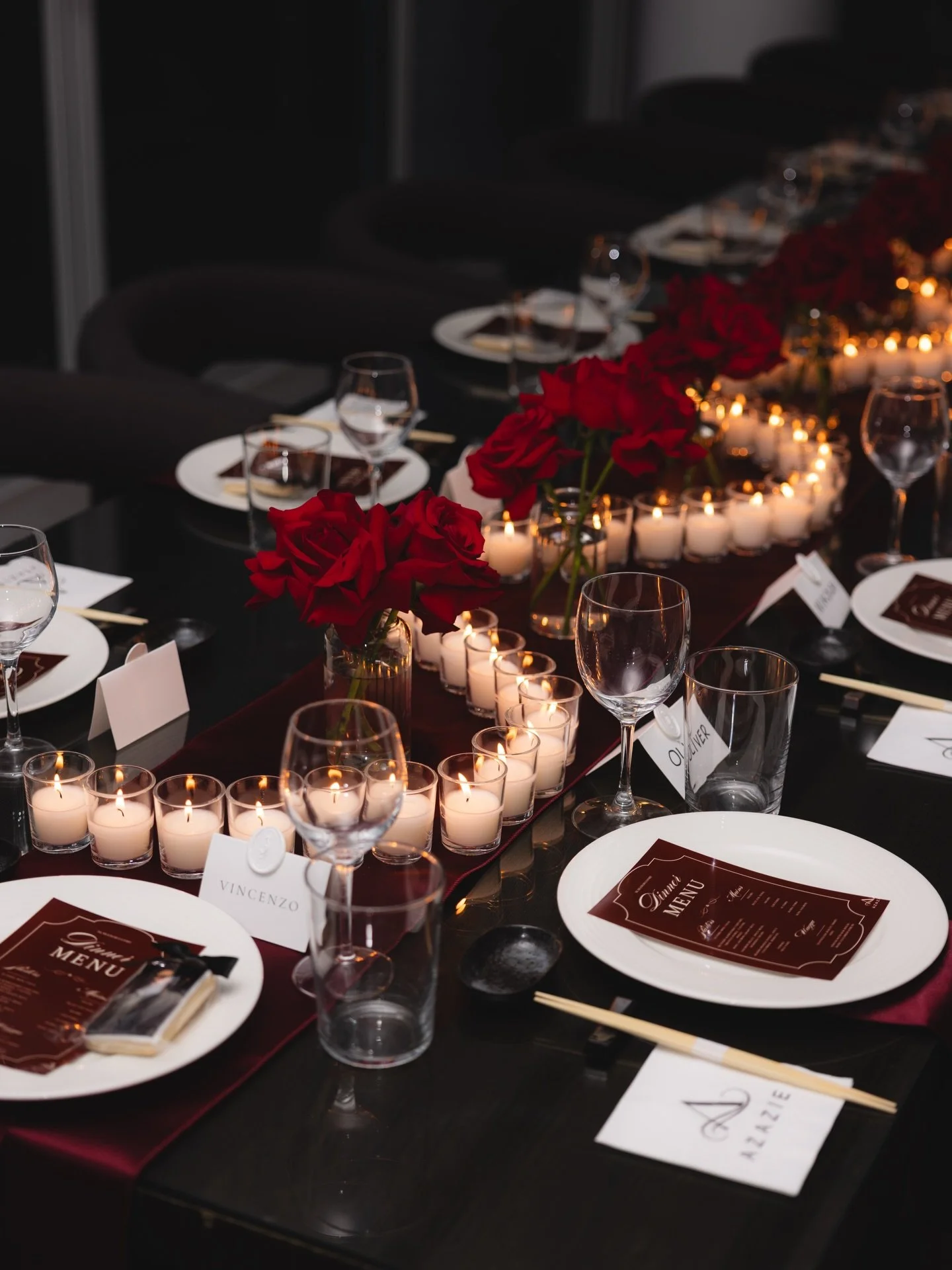 Only murders in the penthouse at the @azazieofficial murder mystery dinner party 🌹

Florals @portal.floral.la 
Private Chef @sushilux_la 
Venue @stayinglevel 
Photo @maddiemurphyphoto