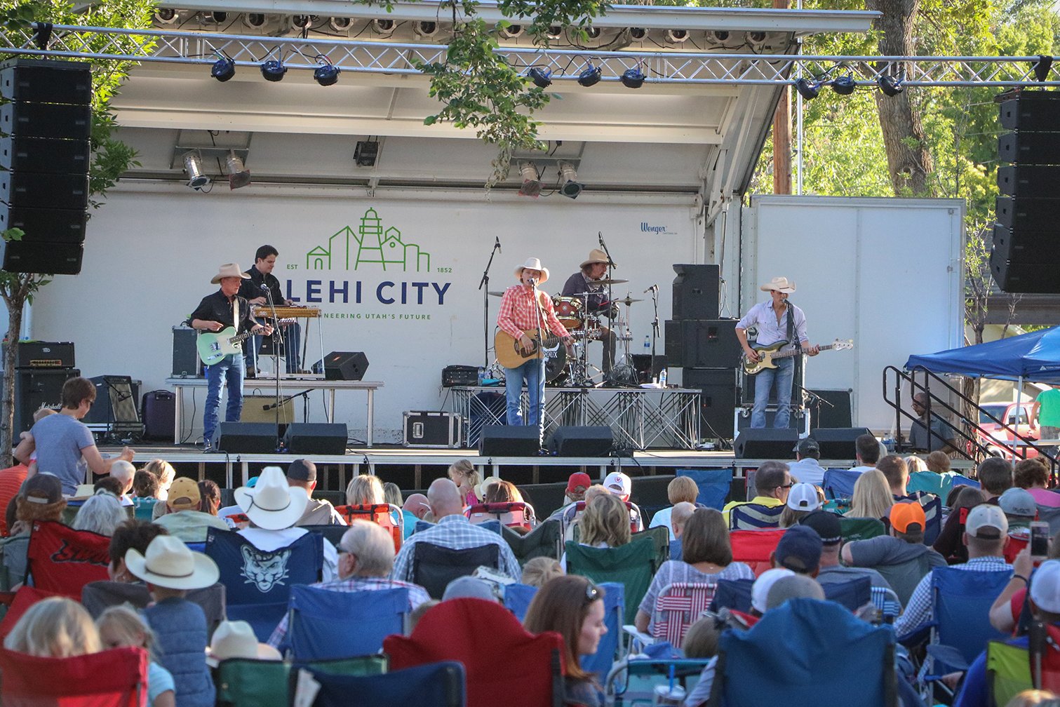WK-Pic-3-concert-and-crowd-at-Wines-Park-Concert-6-26-18-1.jpg
