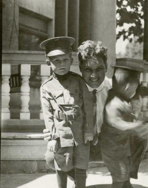Dr. Frederick Daniel Worlton and his sons Dean Timbrel and Ralph Waldo Worlton around 1918.