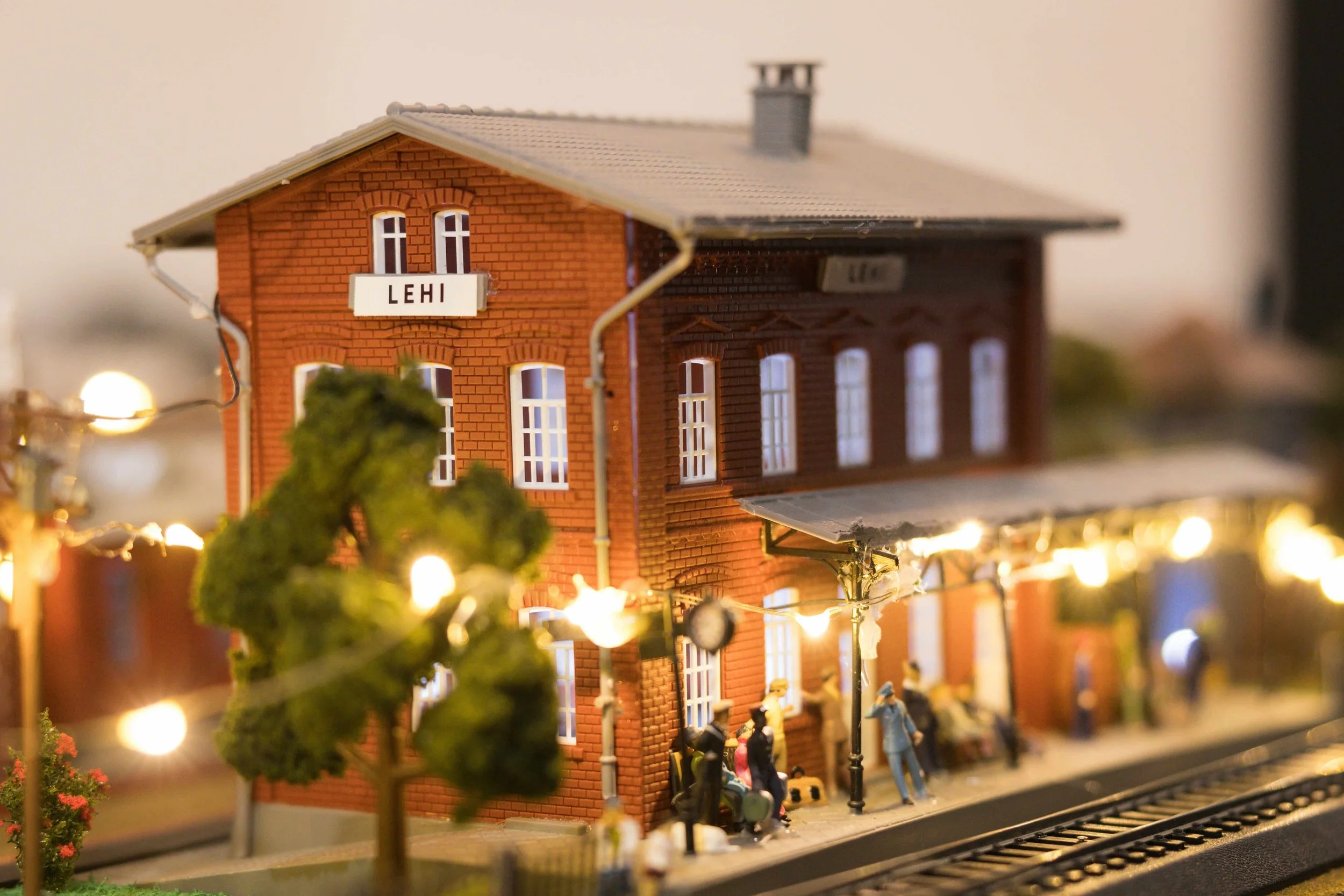 LB--Model Train.jpeg
