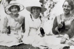 Lehi girls at Saratoga around 1900. Photo courtesy of Etta Holdsworth.