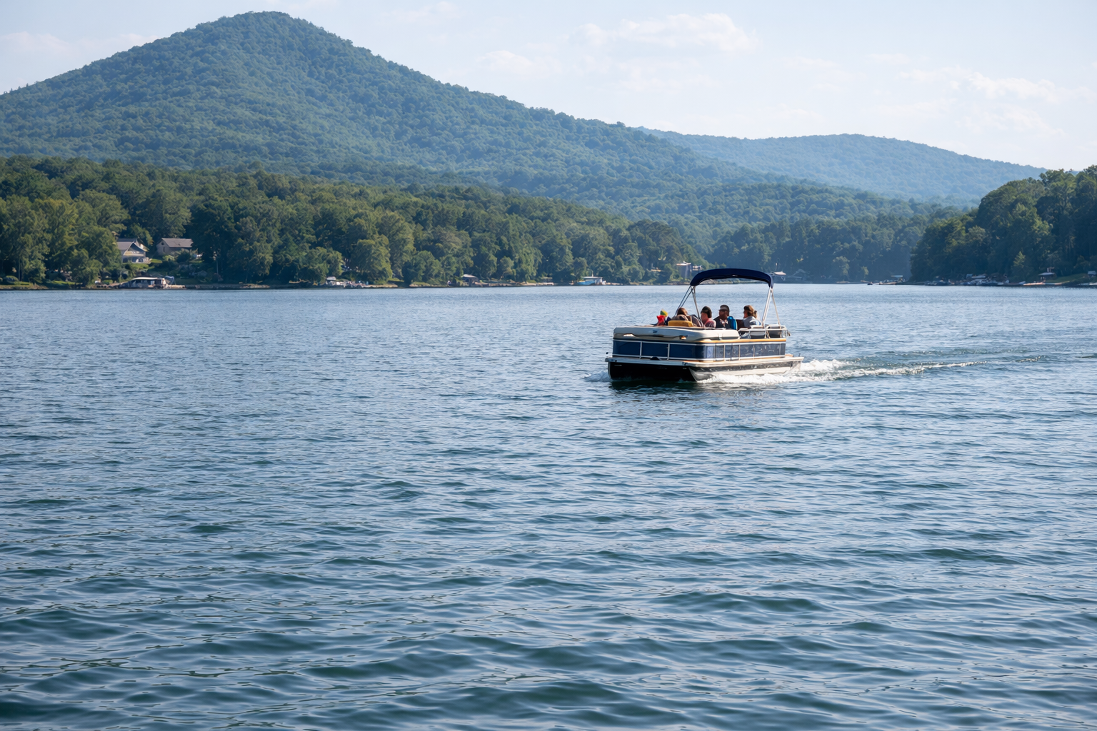 Best Tips for Renting a Boat at Smith Mountain Lake 